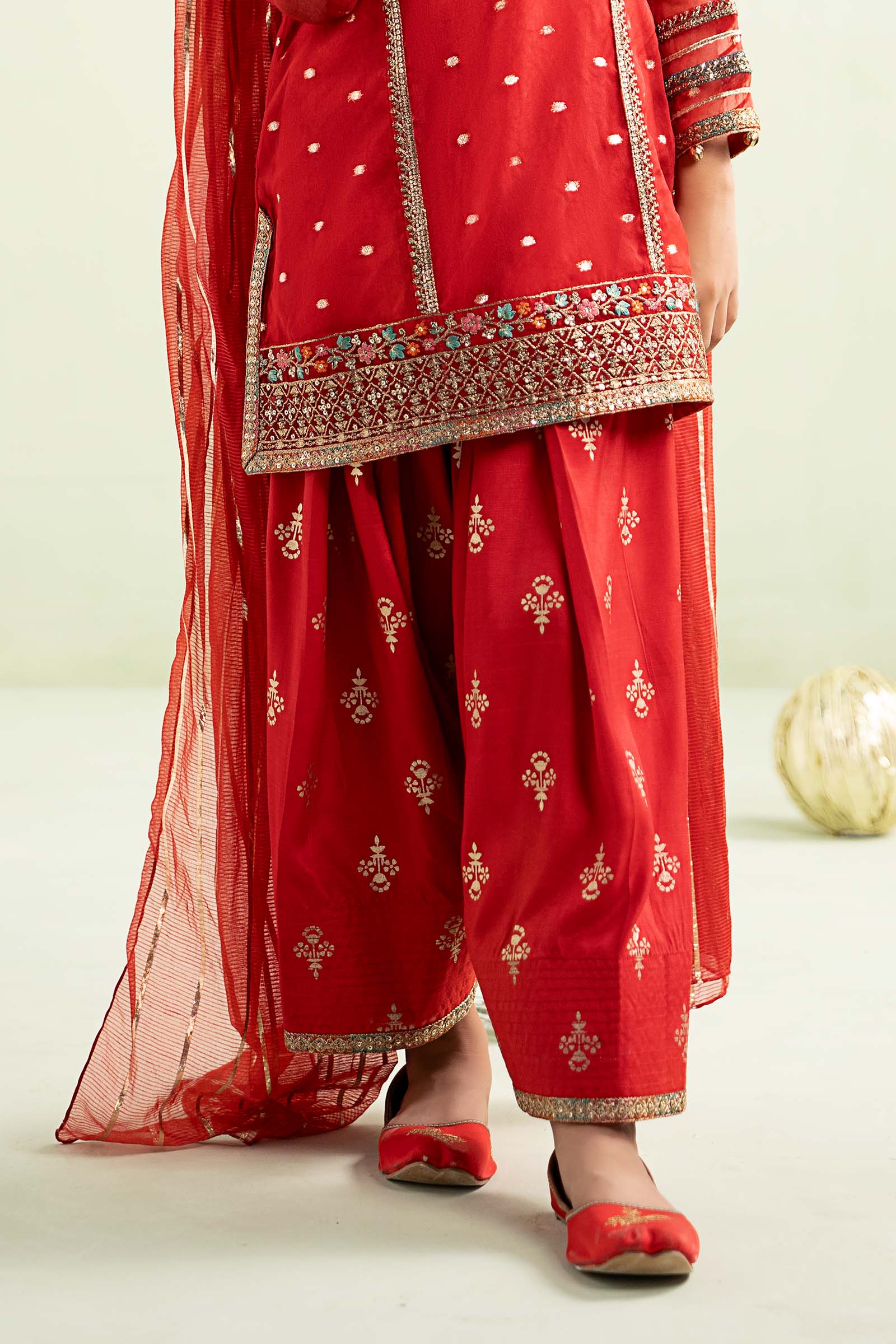 3 Piece Embroidered Lurex Organza Suit - Image 3