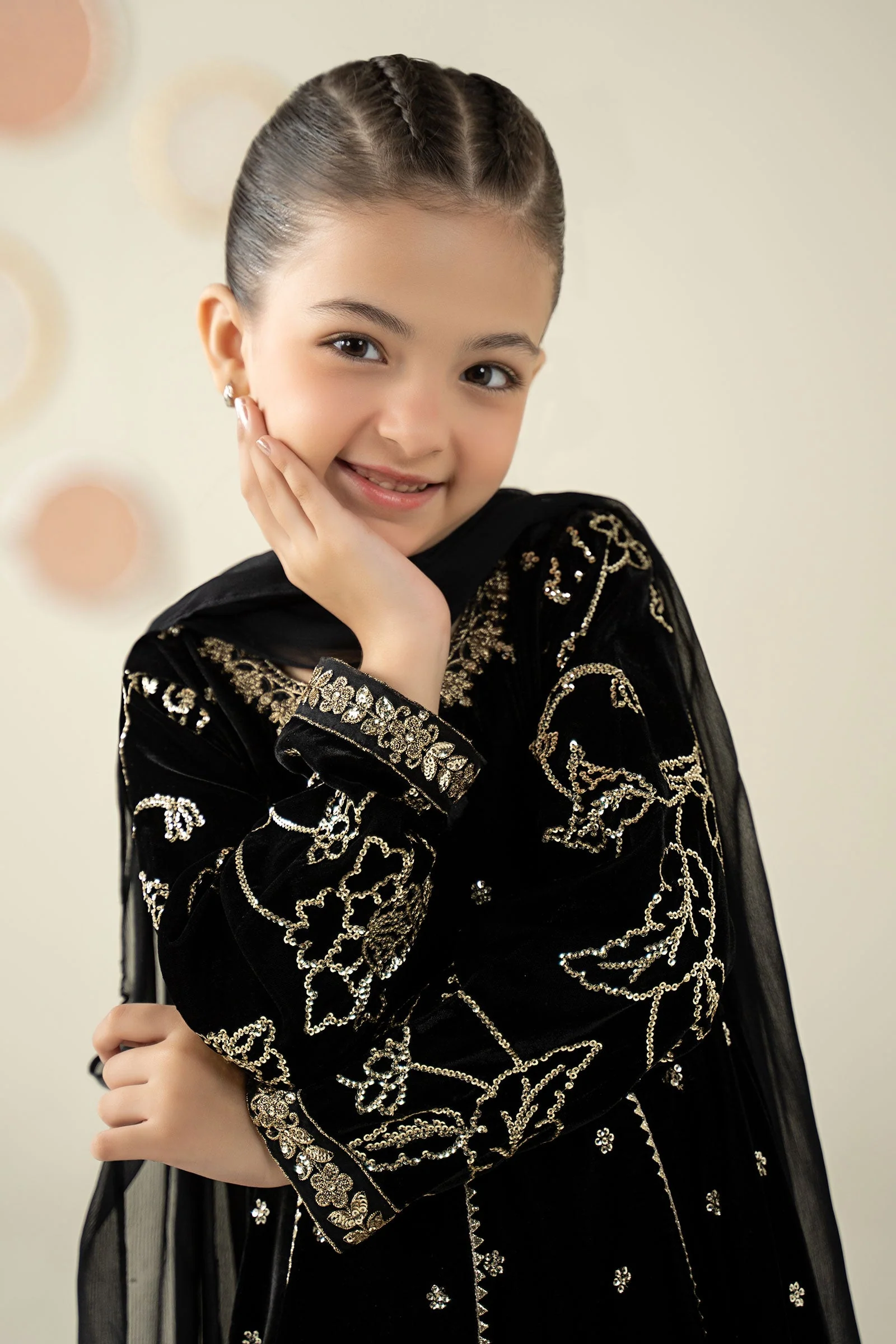3 Piece Embroidered Velvet Suit - Image 2