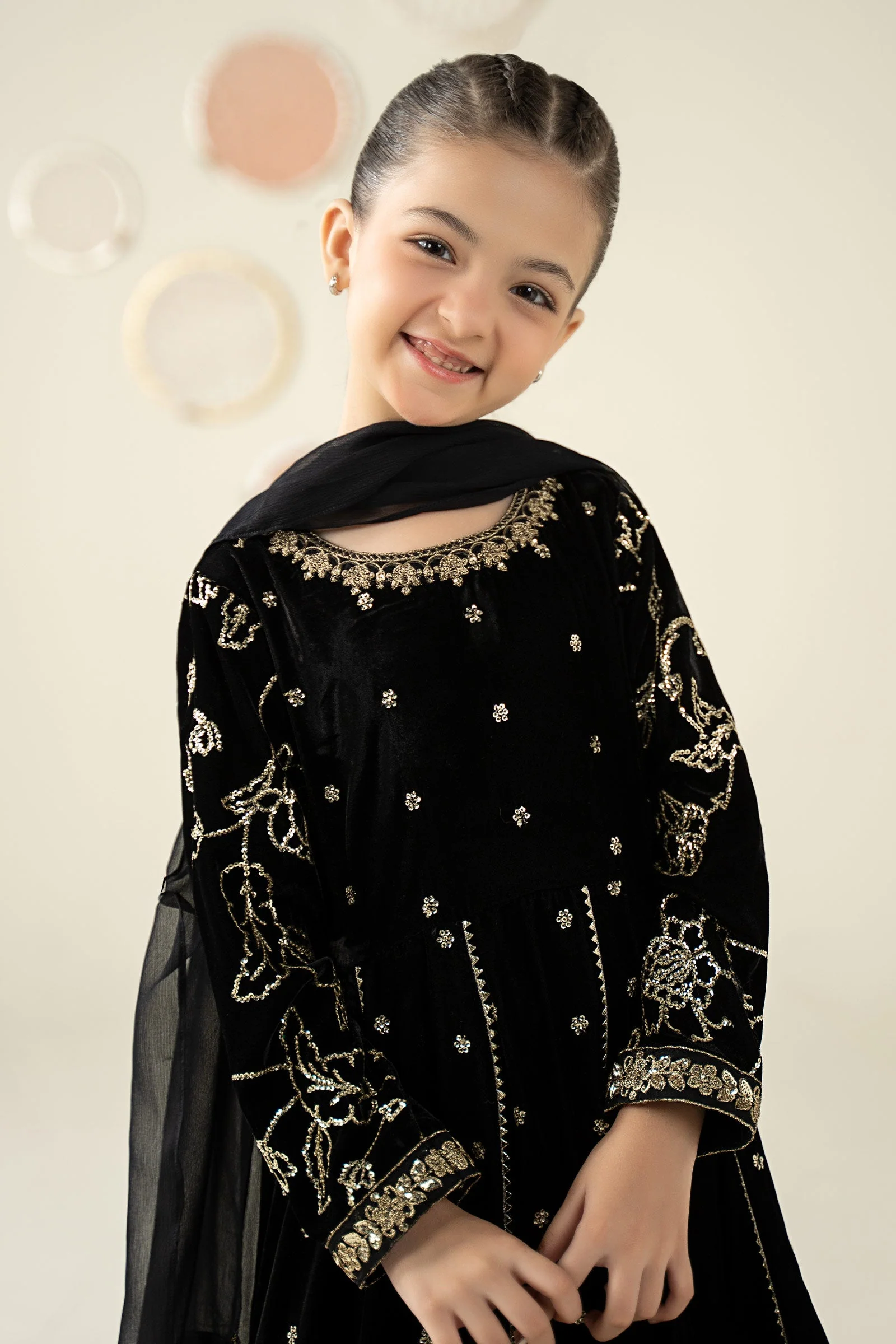 3 Piece Embroidered Velvet Suit - Image 3