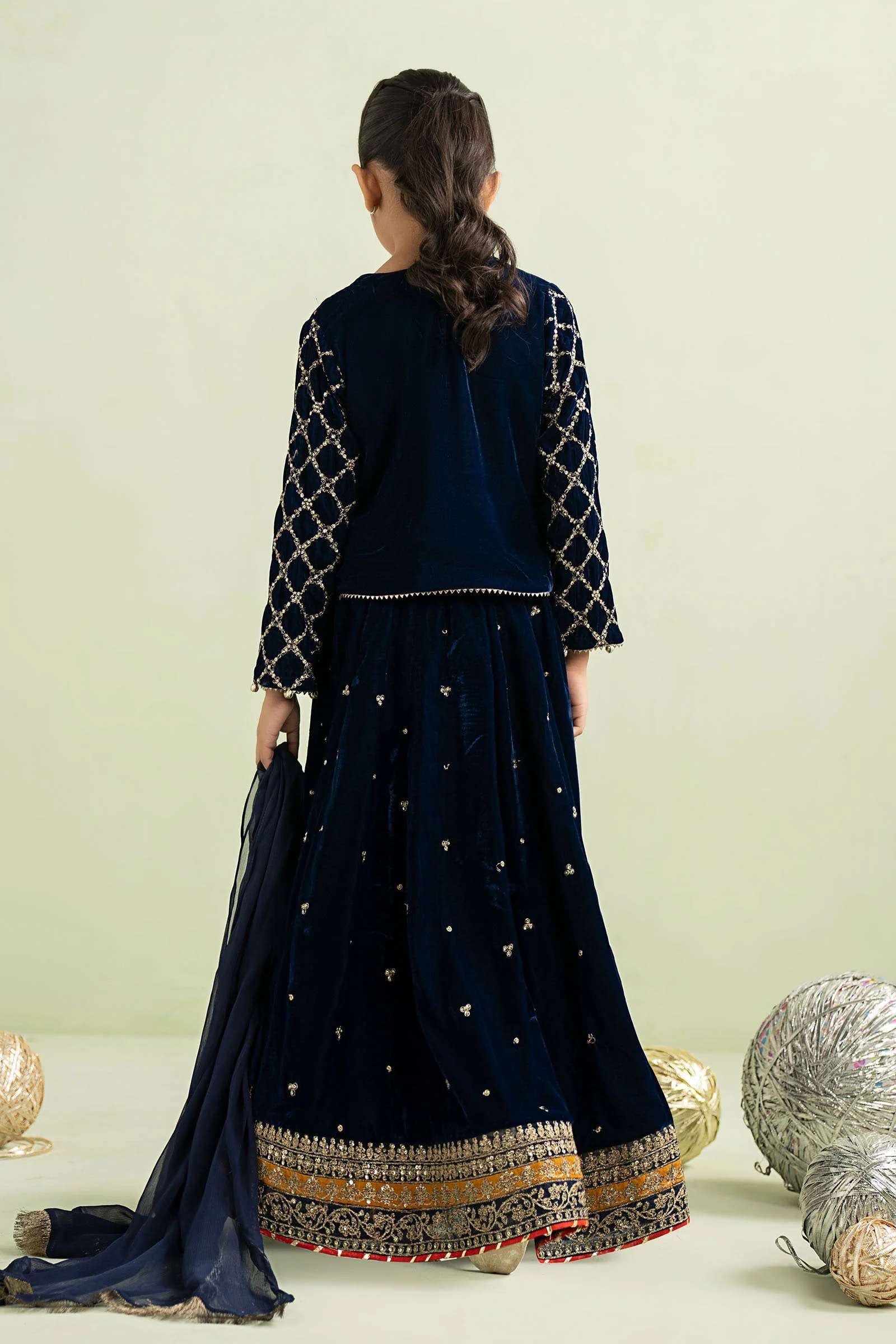3 Piece Embroidered Velvet Suit - Image 5