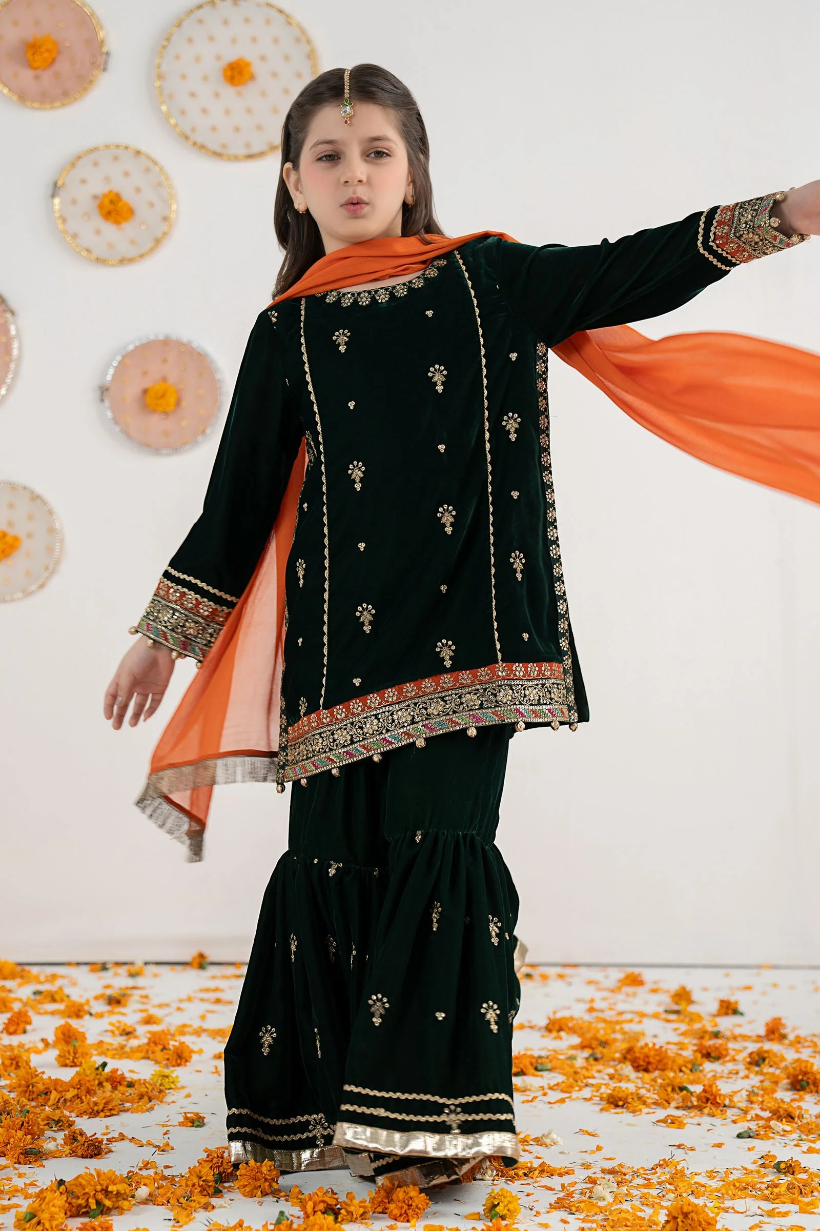 3 Piece Embroidered Velvet Suit - Image 6