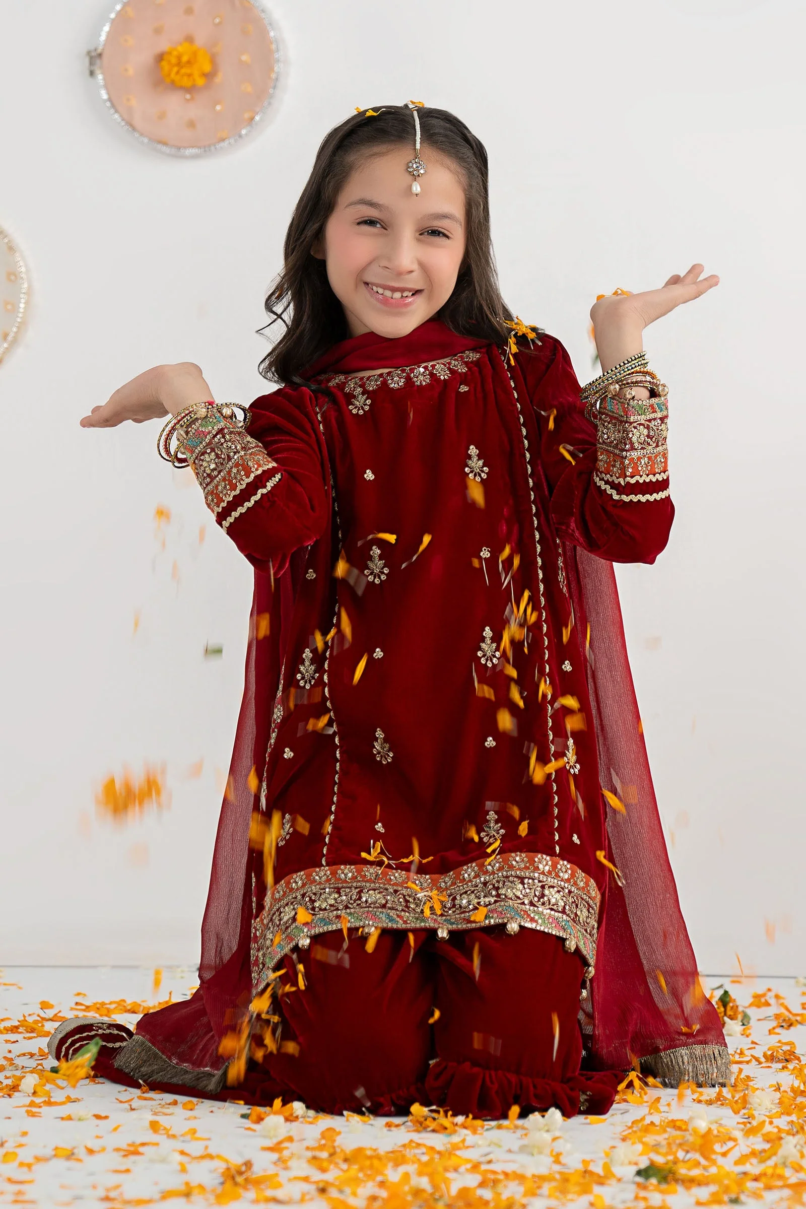 3 Piece Embroidered Velvet Suit - Image 2