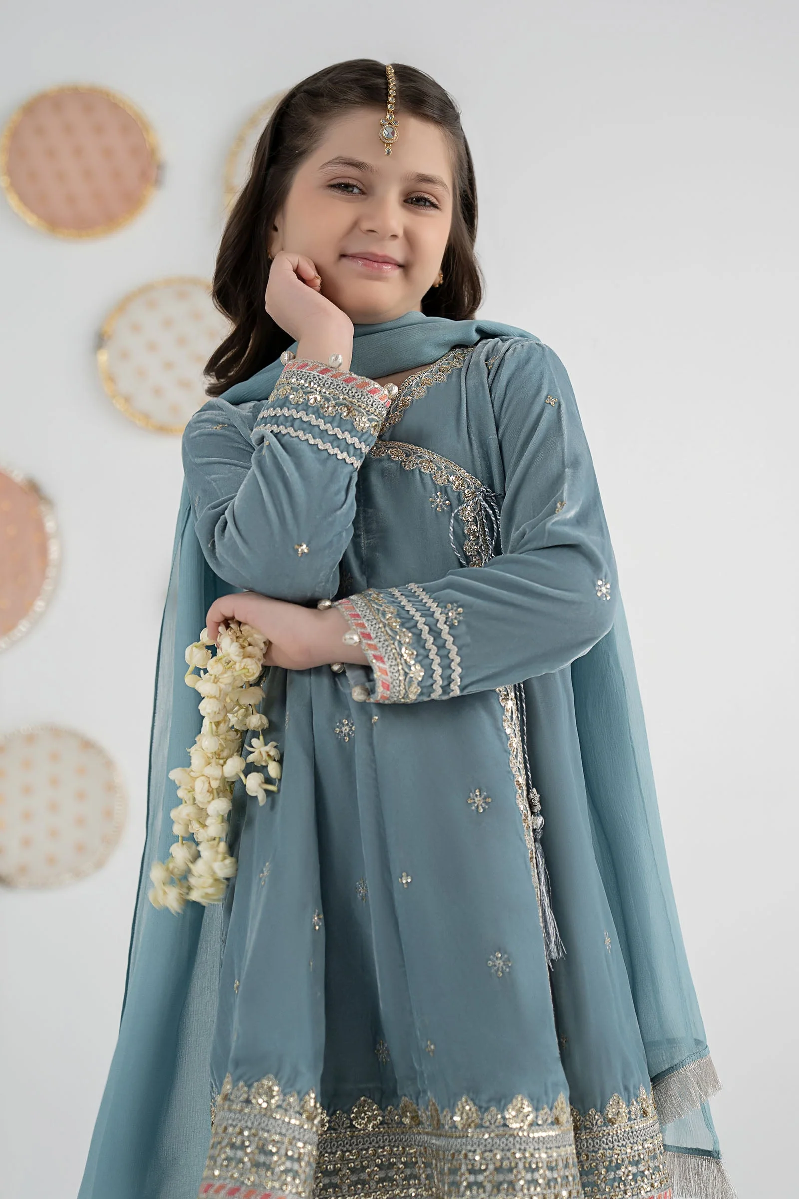 3 Piece Embroidered Velvet Suit - Image 2