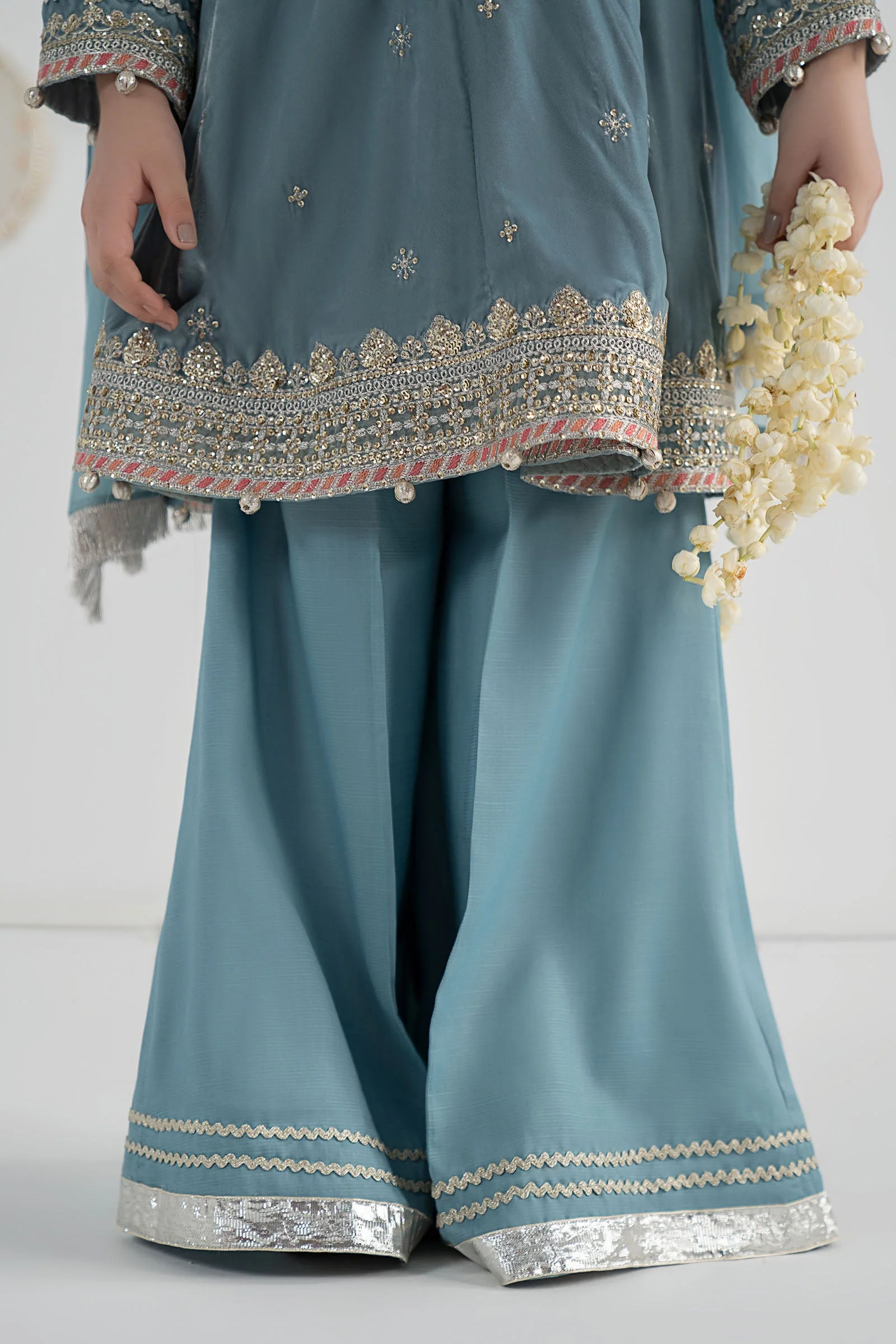 3 Piece Embroidered Velvet Suit - Image 3