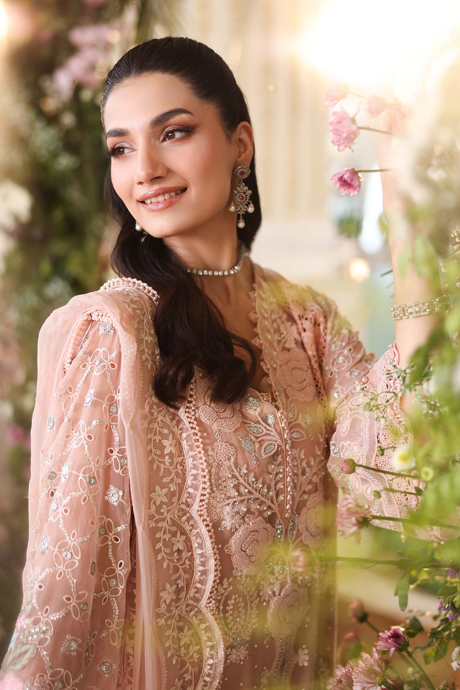 3 Piece Unstitched Embroidered Chiffon Suit - Image 4