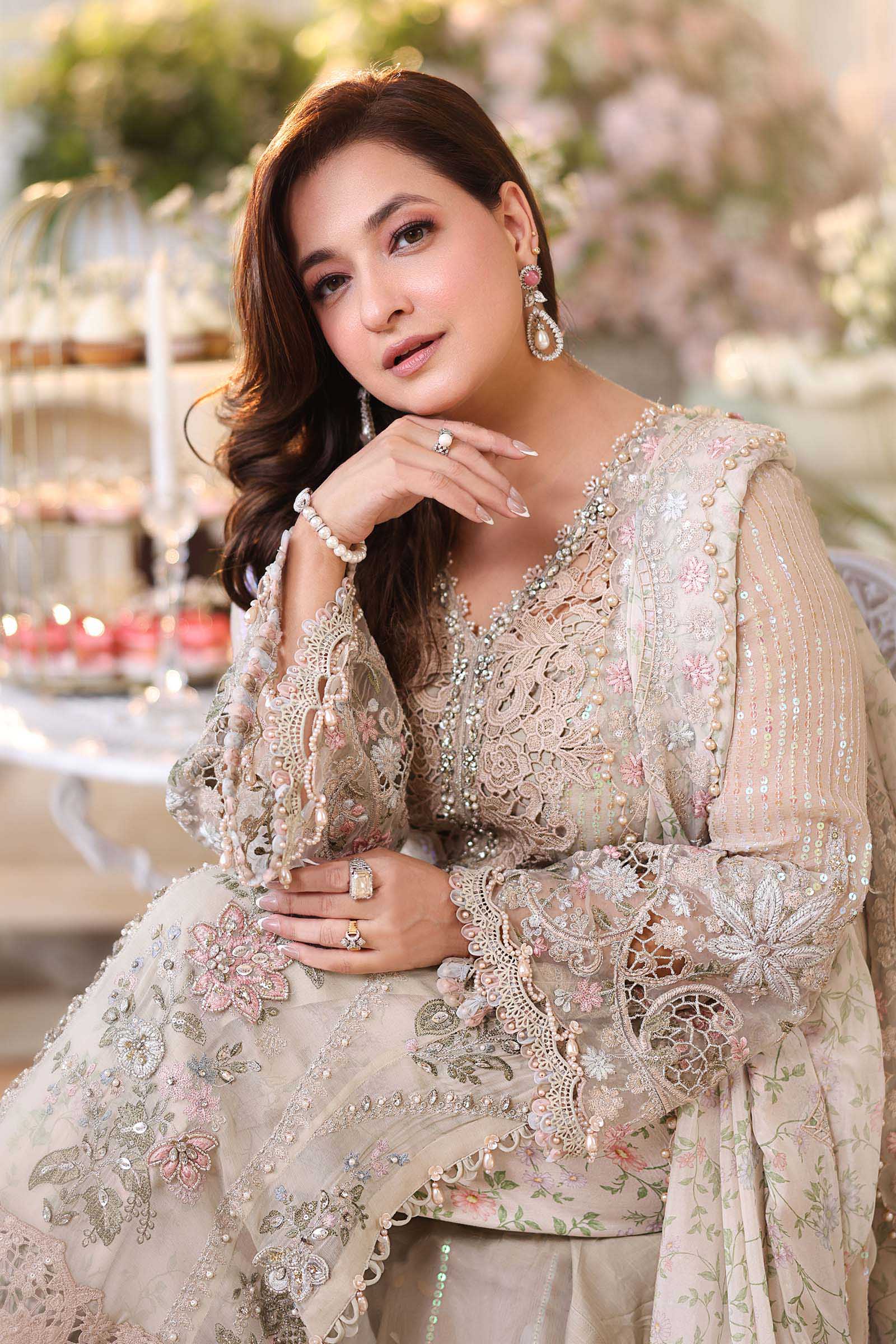 3 Piece Unstitched Embroidered Chiffon Suit - Image 2