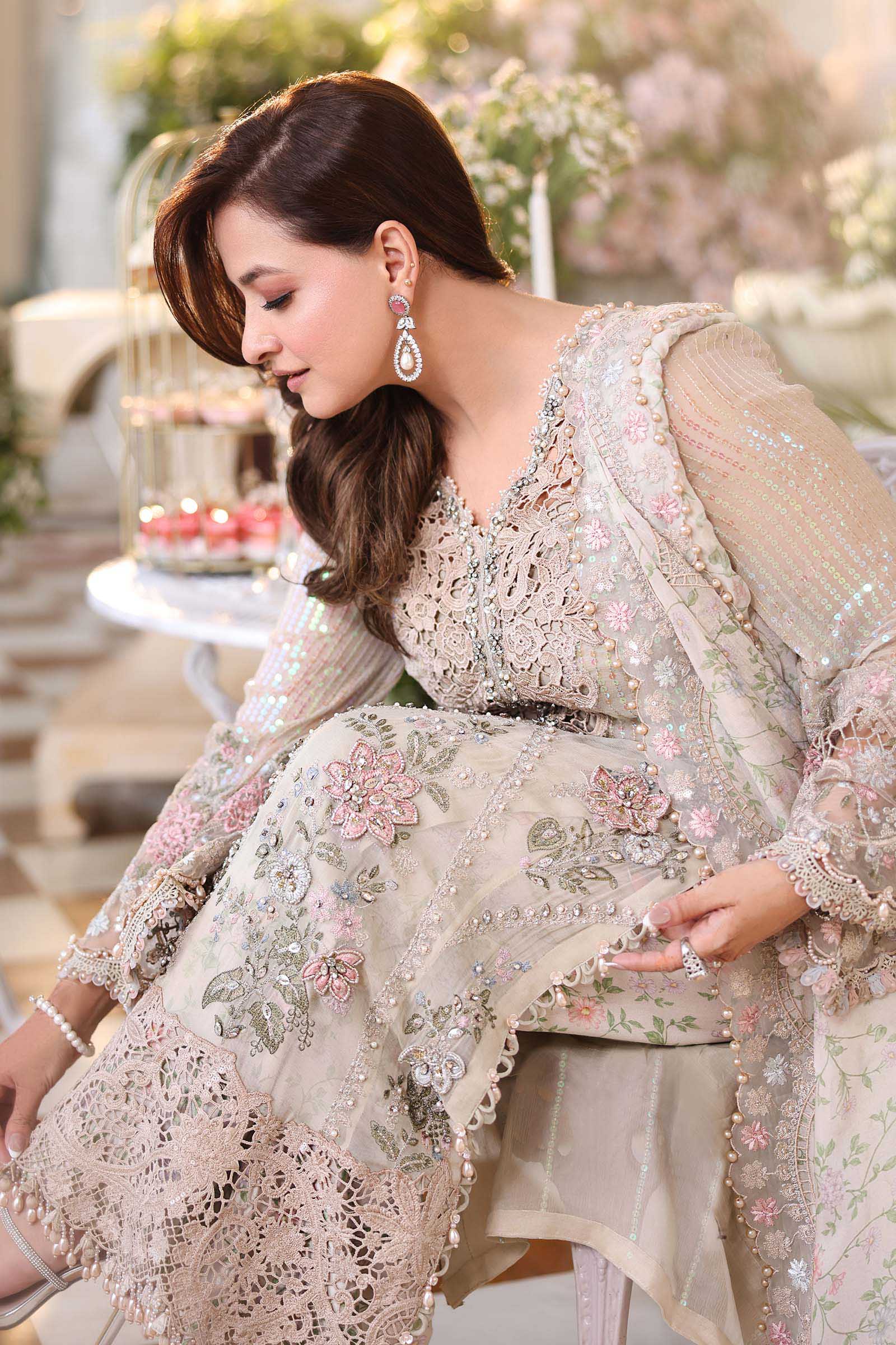 3 Piece Unstitched Embroidered Chiffon Suit - Image 3