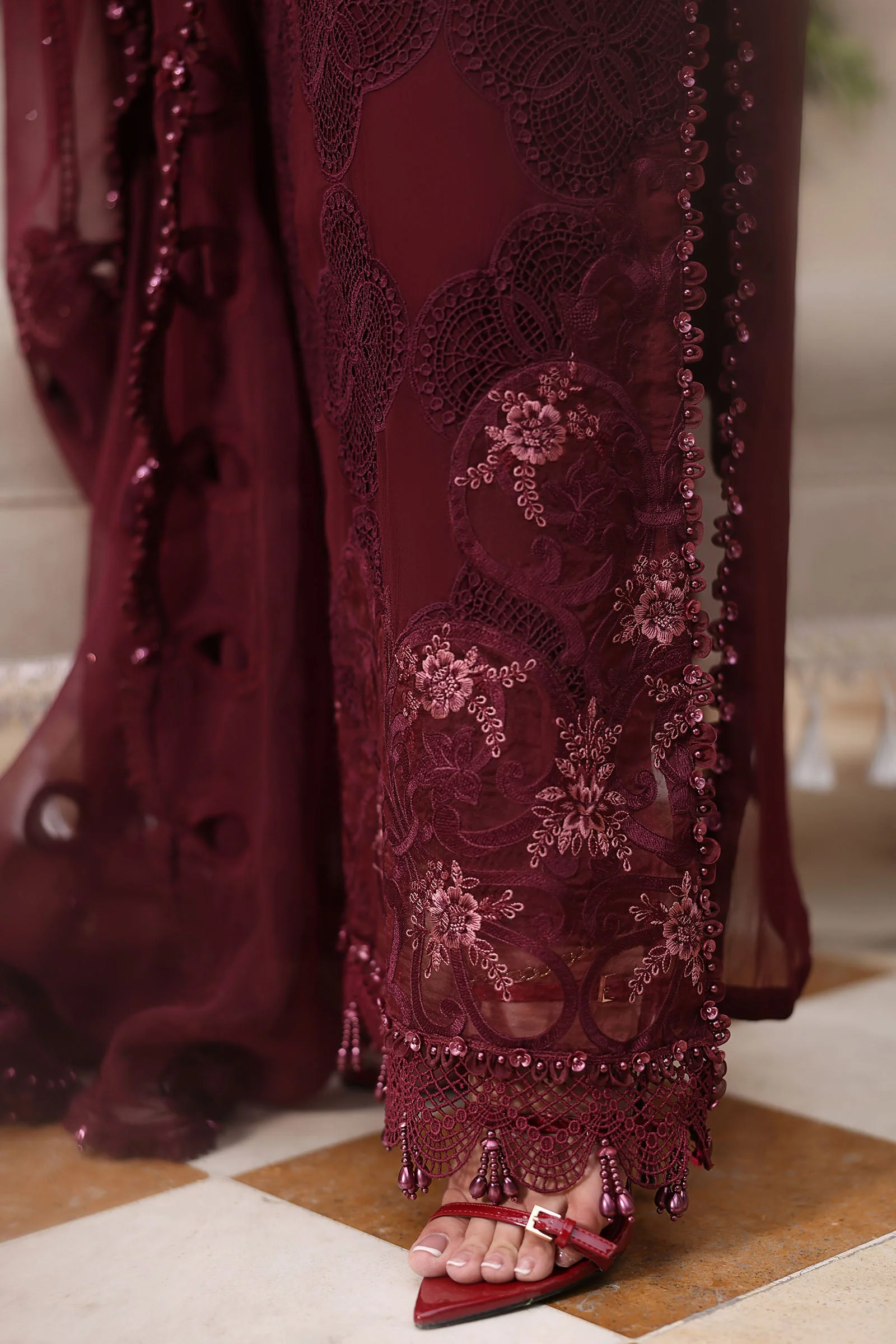 3 Piece Unstitched Embroidered Chiffon Suit - Image 6