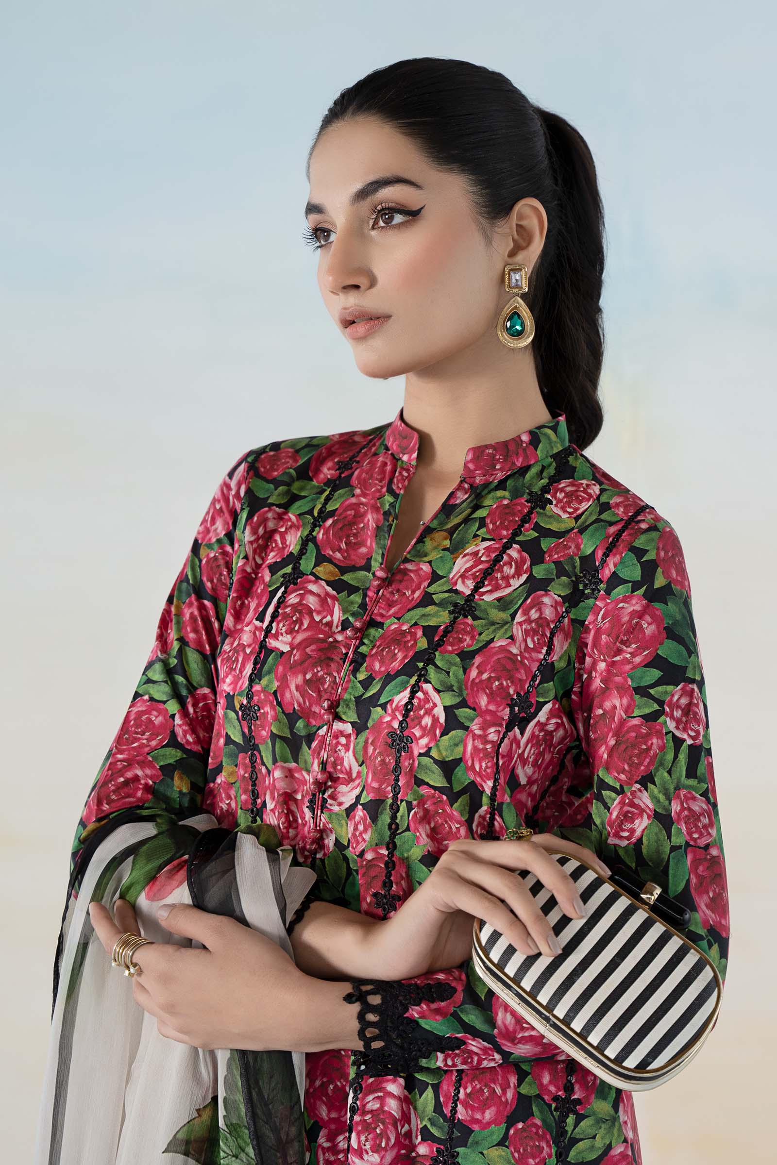 3 PIECE PRINTED LAWN SUIT - Image 2