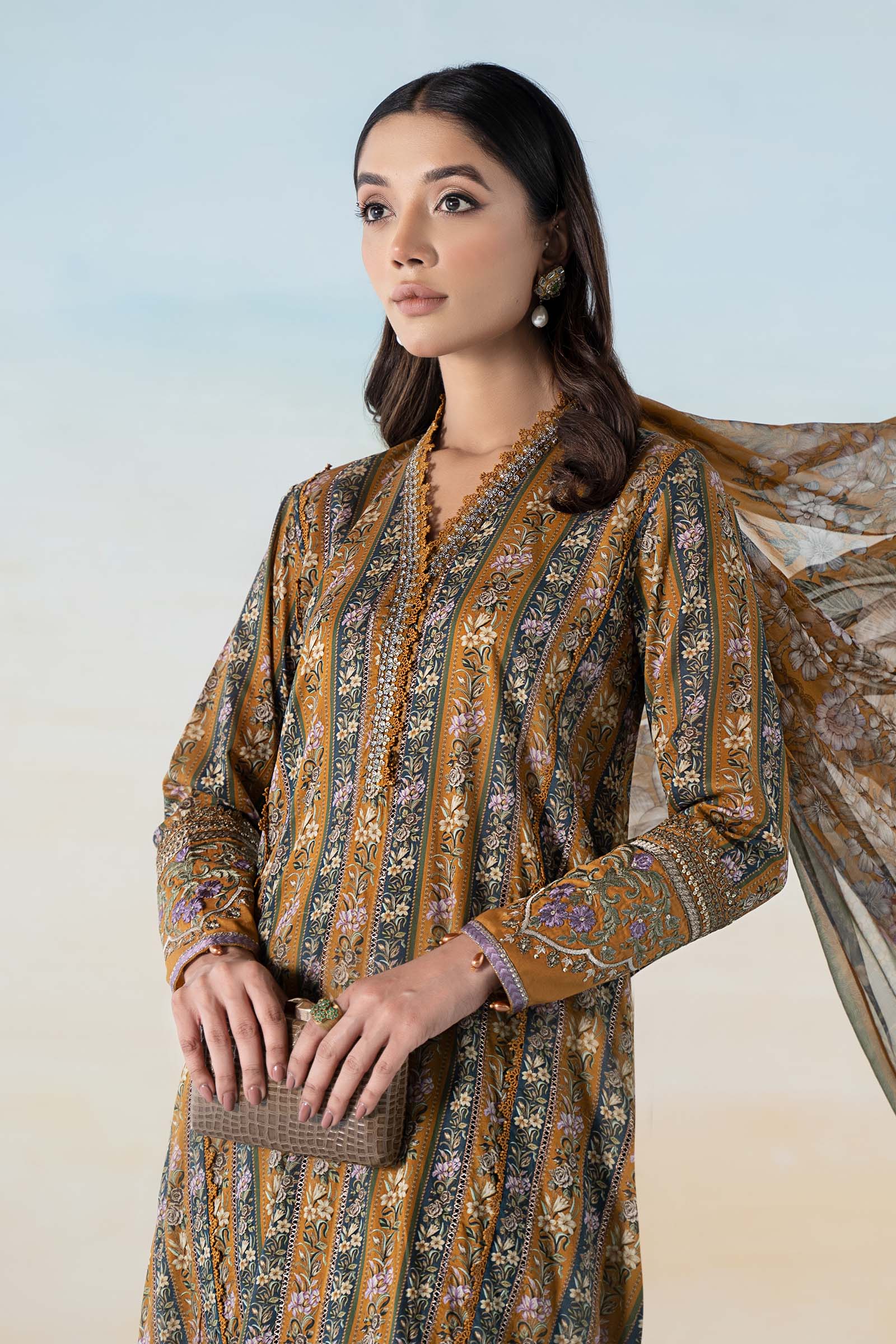 3 PIECE PRINTED LAWN SUIT - Image 2