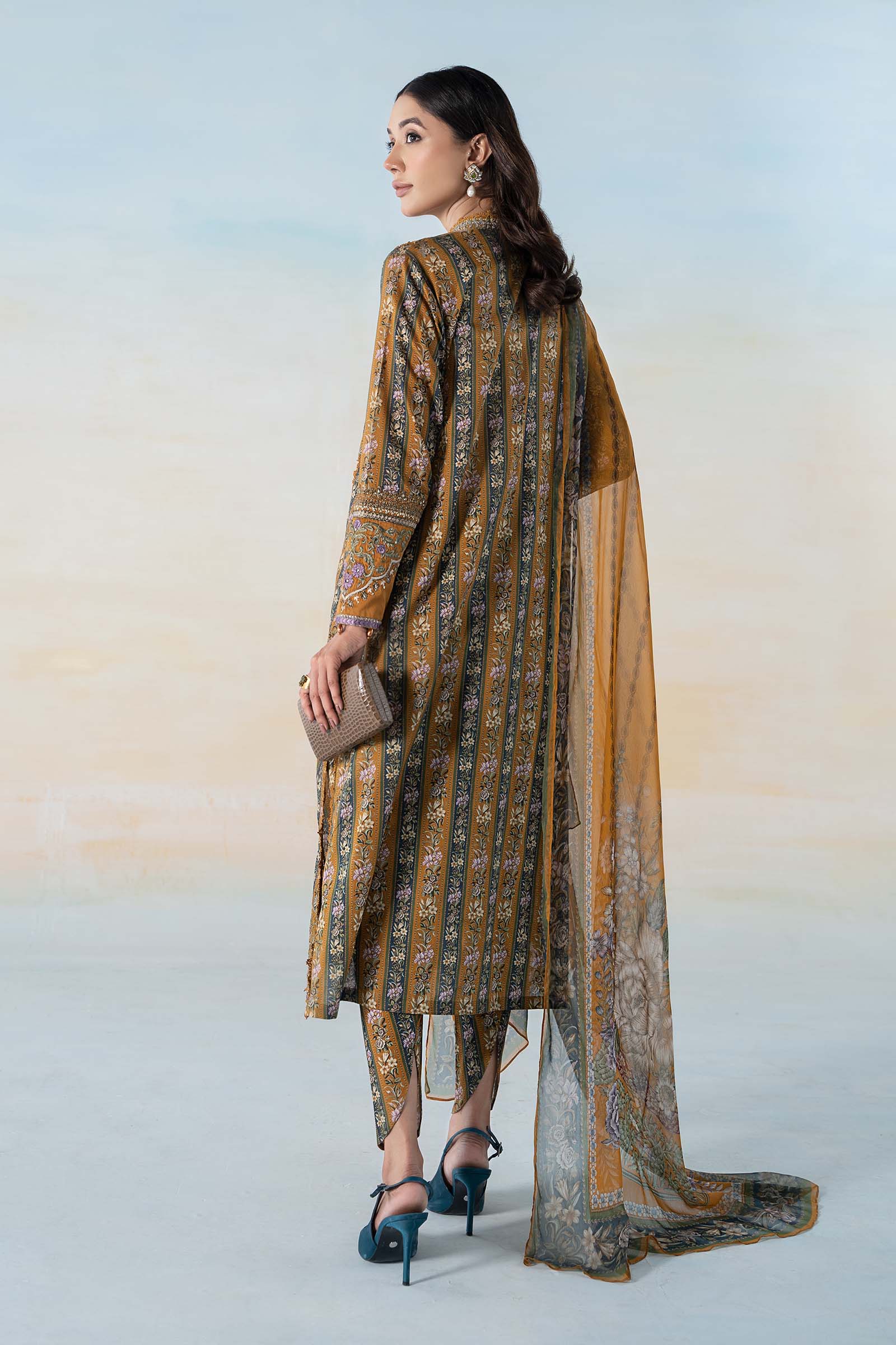 3 PIECE PRINTED LAWN SUIT - Image 6