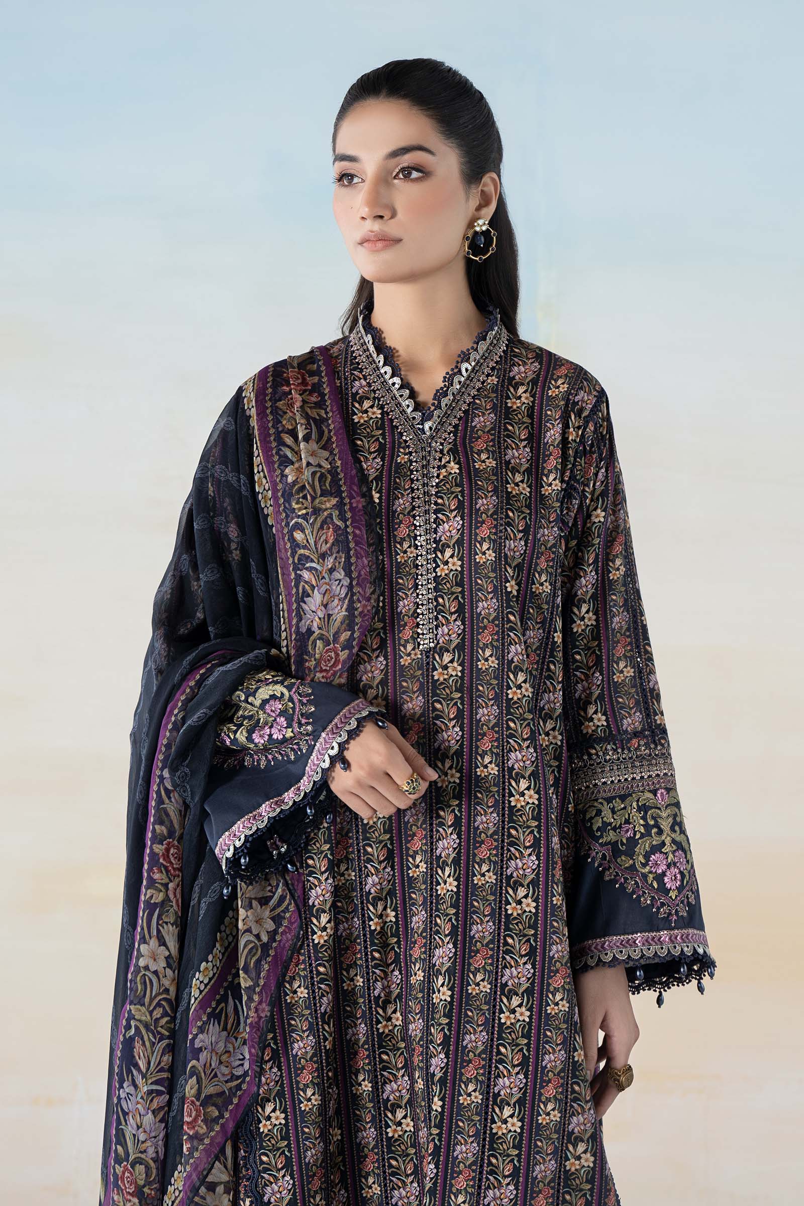 3 PIECE PRINTED LAWN SUIT - Image 2