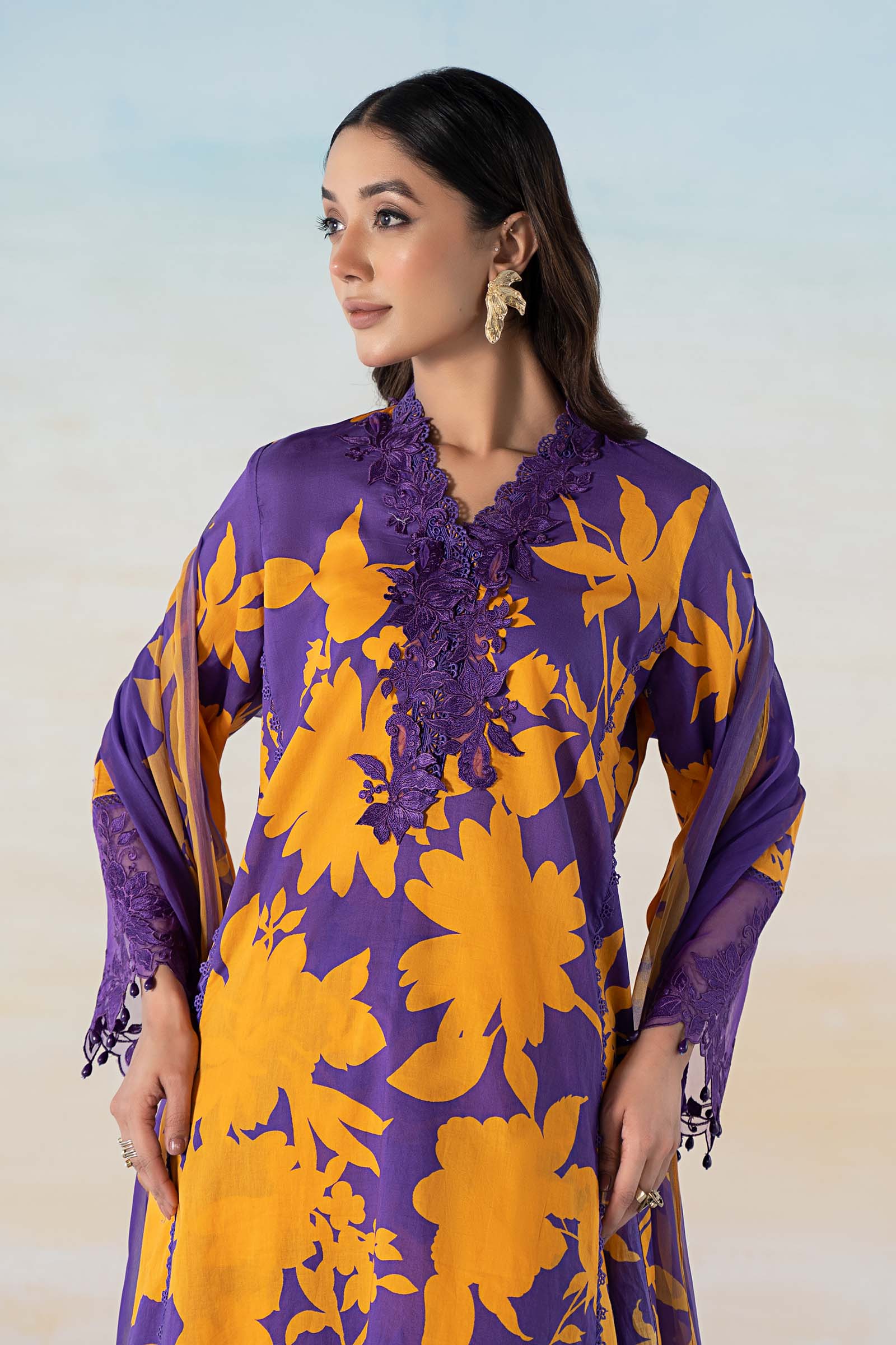 3 PIECE PRINTED LAWN SUIT - Image 2