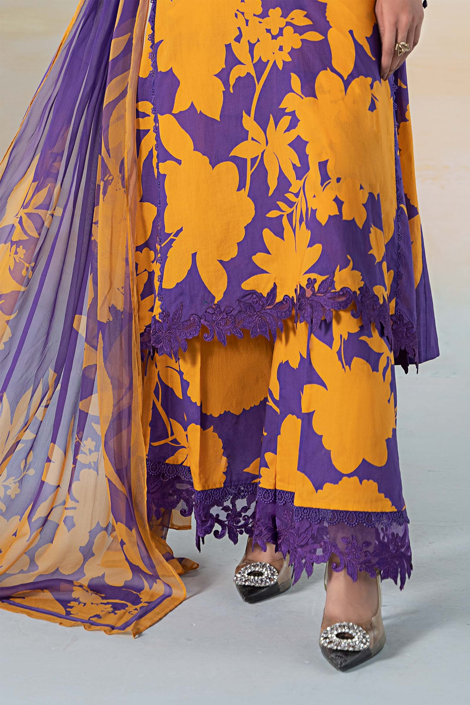 3 PIECE PRINTED LAWN SUIT - Image 4