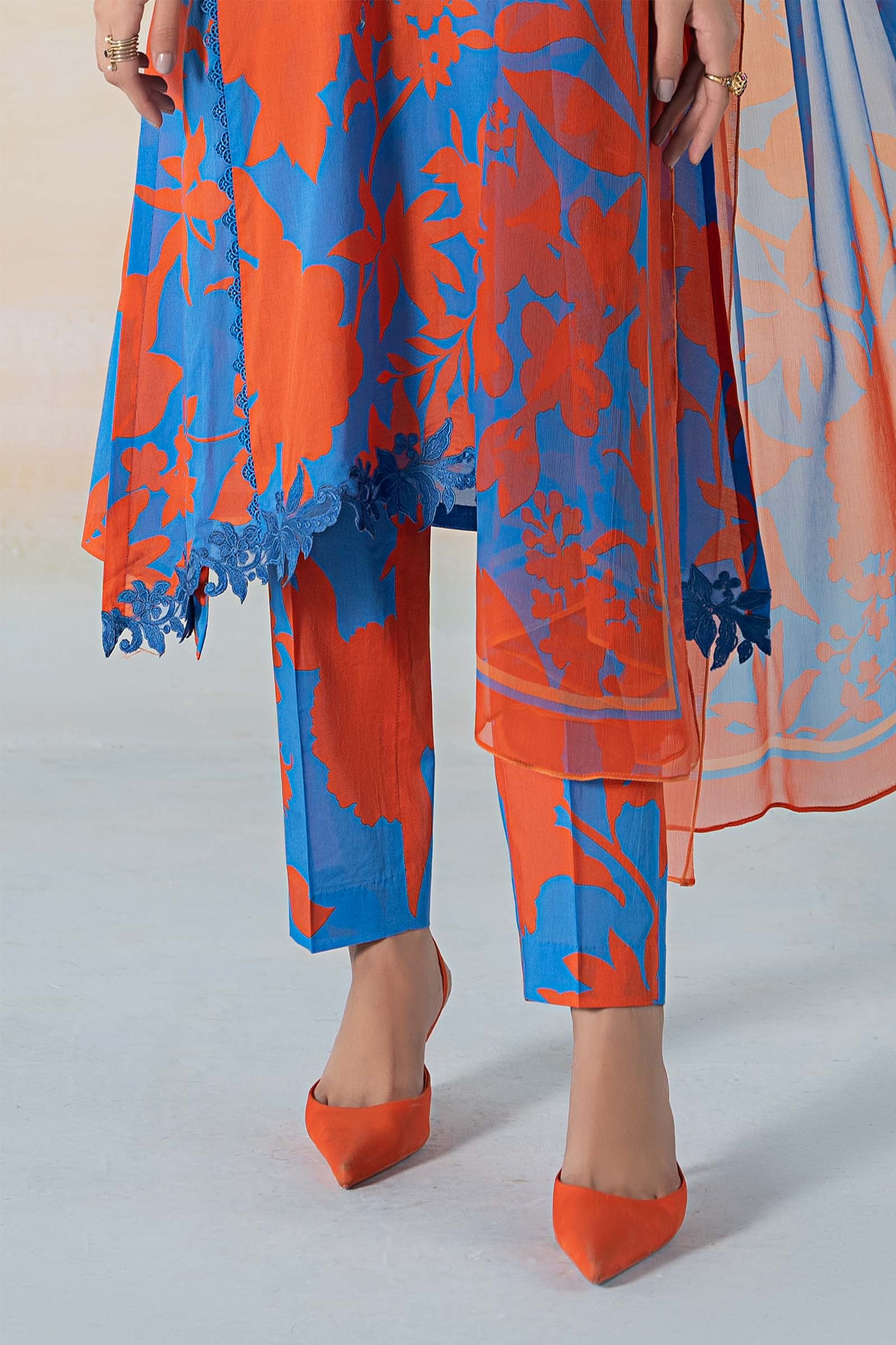 3 PIECE PRINTED LAWN SUIT - Image 4