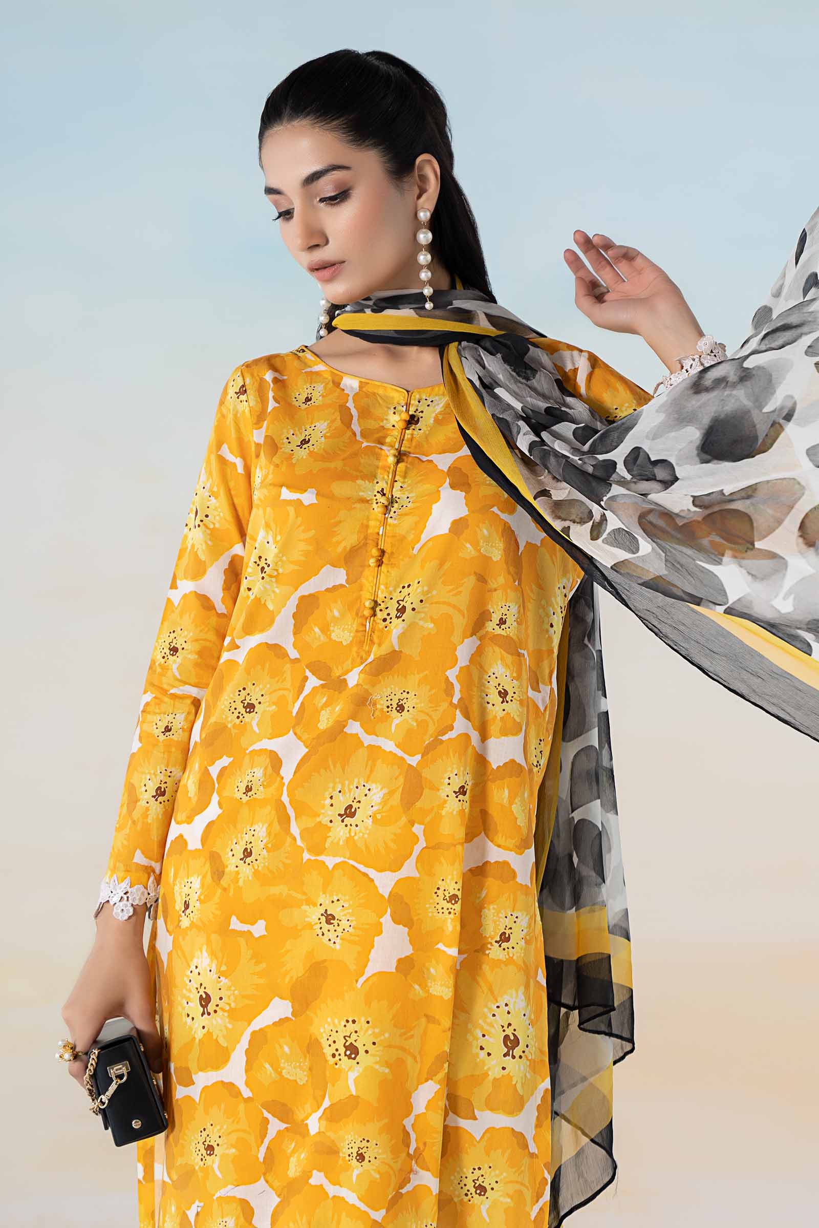 3 PIECE PRINTED LAWN SUIT - Image 2
