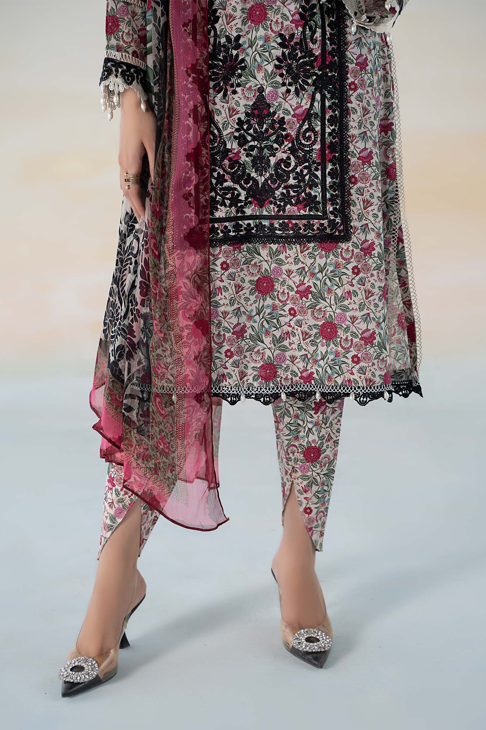 3 PIECE PRINTED LAWN SUIT - Image 4