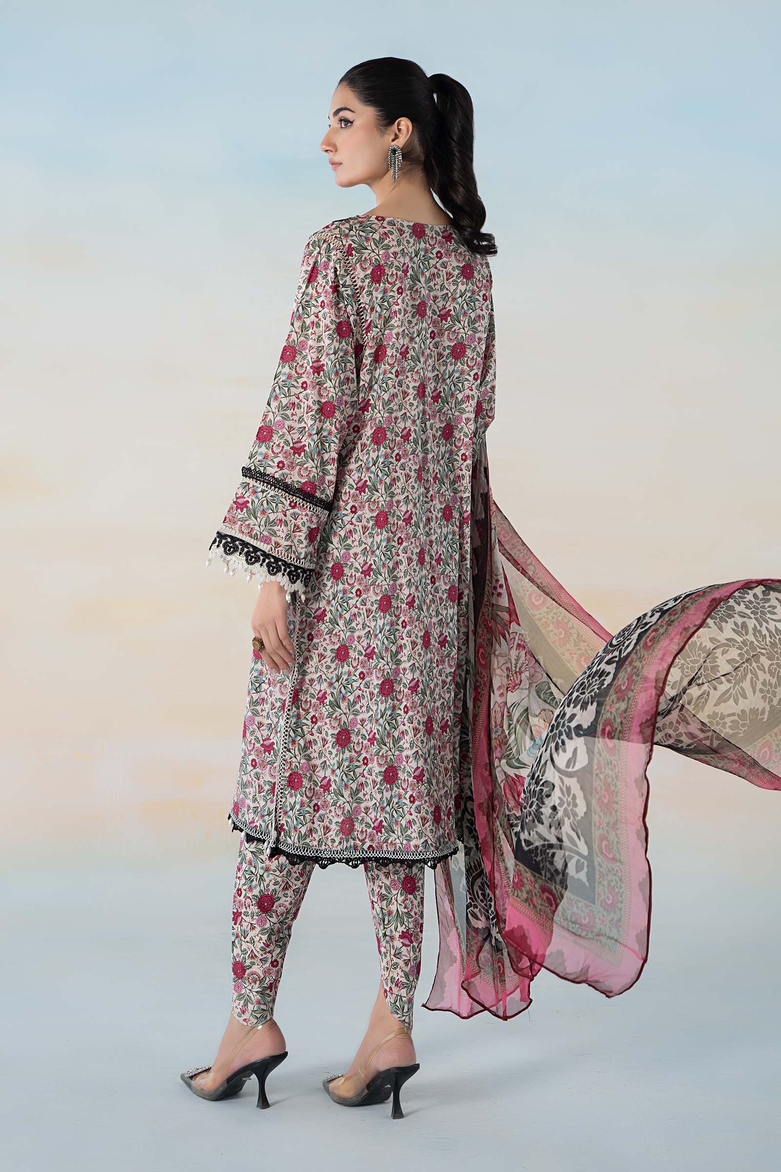 3 PIECE PRINTED LAWN SUIT - Image 7