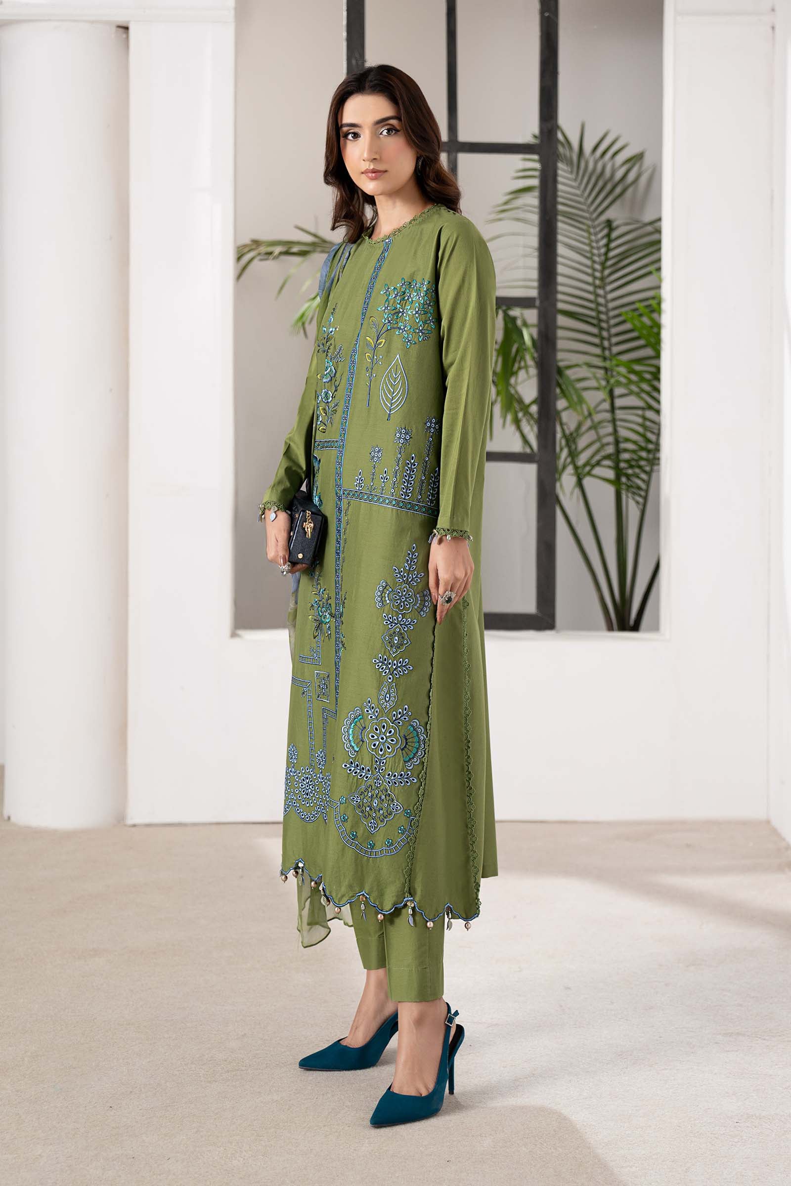 3 Piece Embroidered Cambric Suit - Image 9