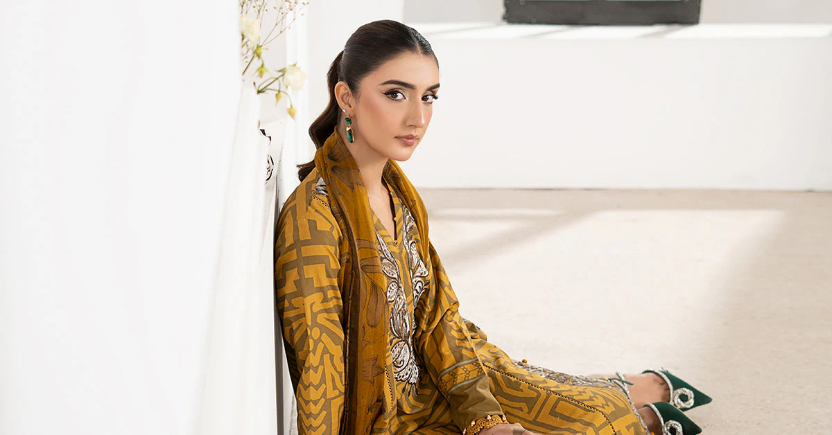 3 Piece Embroidered Cambric Suit - Image 8