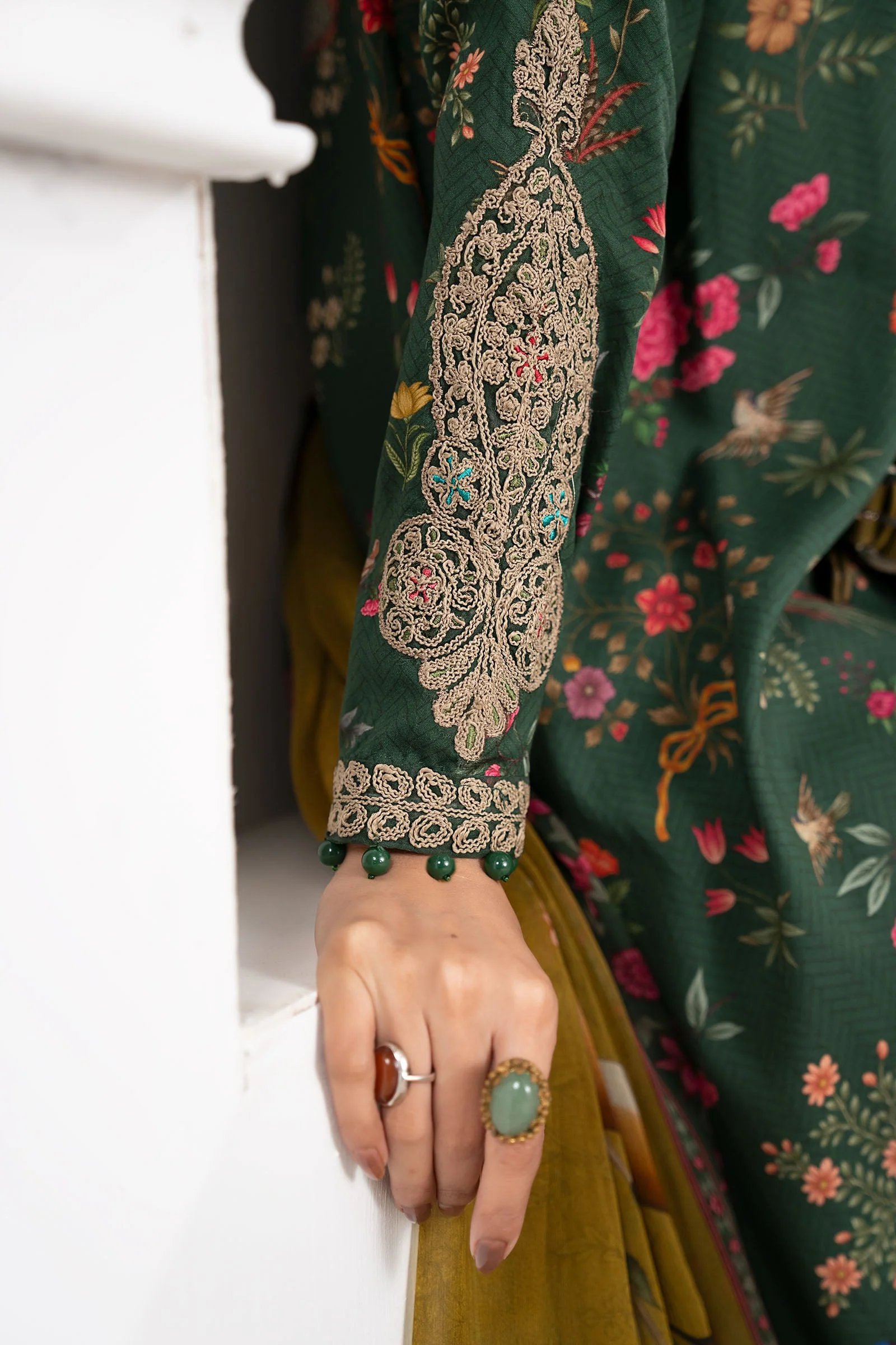 3 Piece Embroidered Linen Suit - Image 4