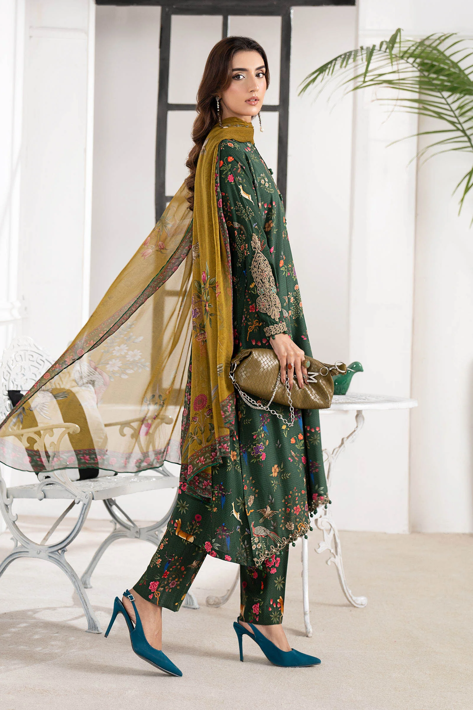 3 Piece Embroidered Linen Suit - Image 6