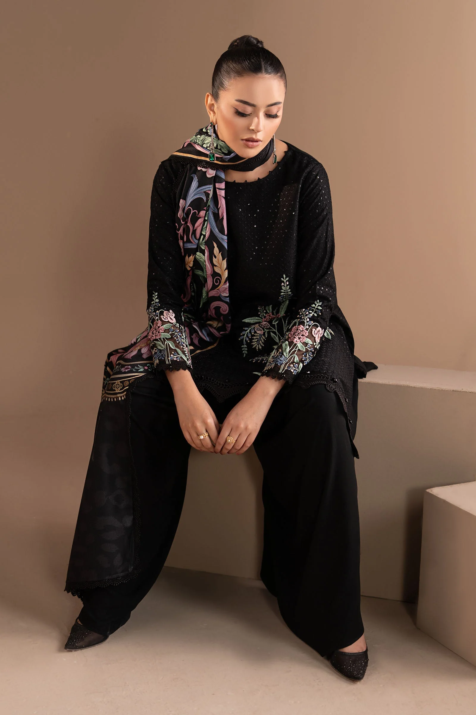3 Piece Embroidered Twill Linen Suit - Image 4