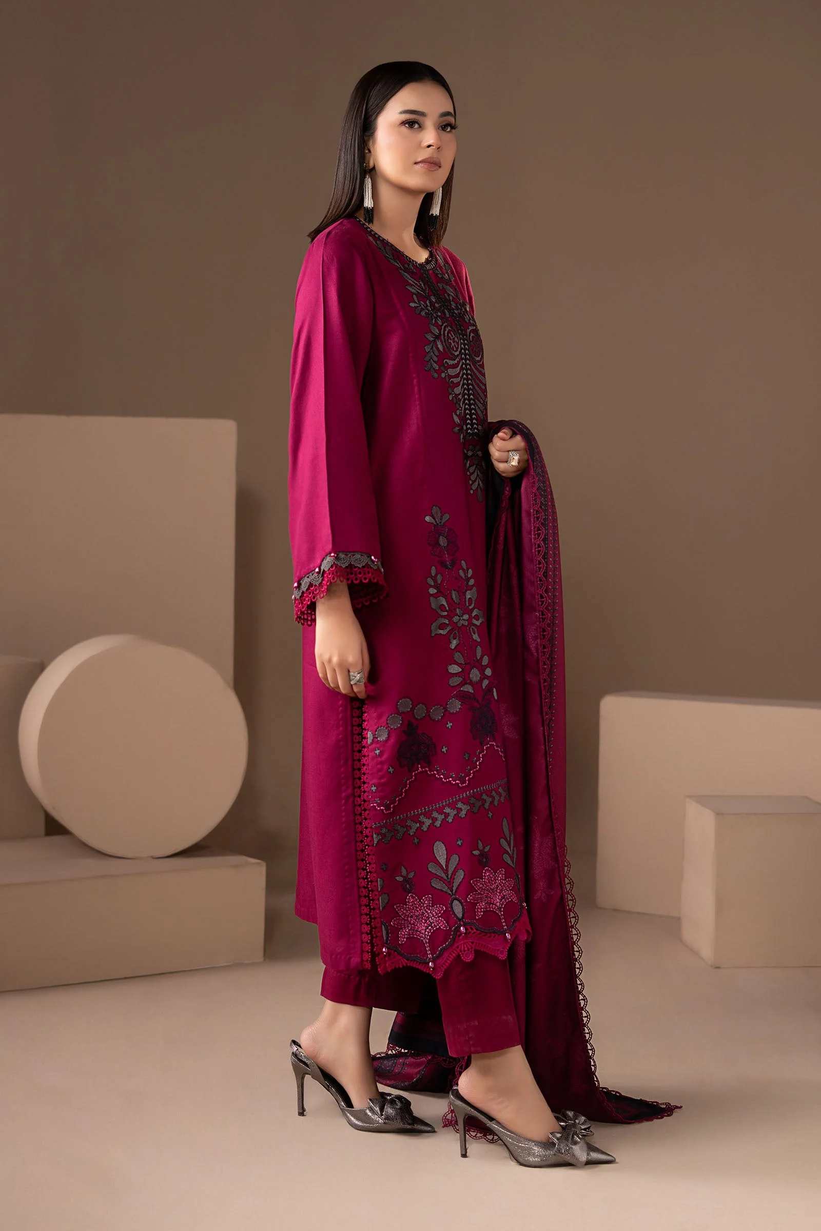 3 Piece Embroidered Twill Linen Suit - Image 6