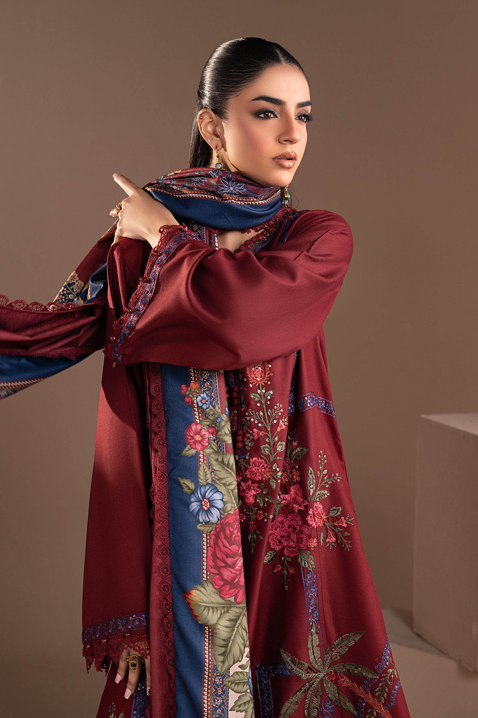 3 Piece Embroidered Twill Linen Suit - Image 3