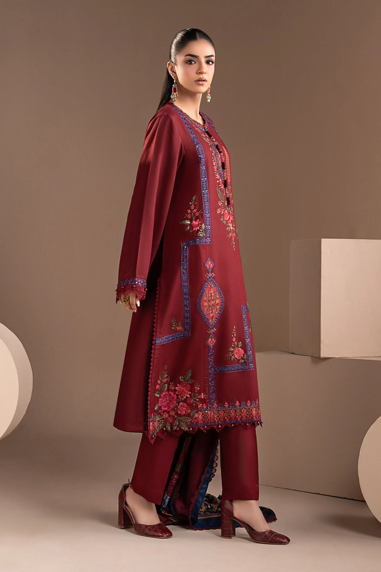 3 Piece Embroidered Twill Linen Suit - Image 7