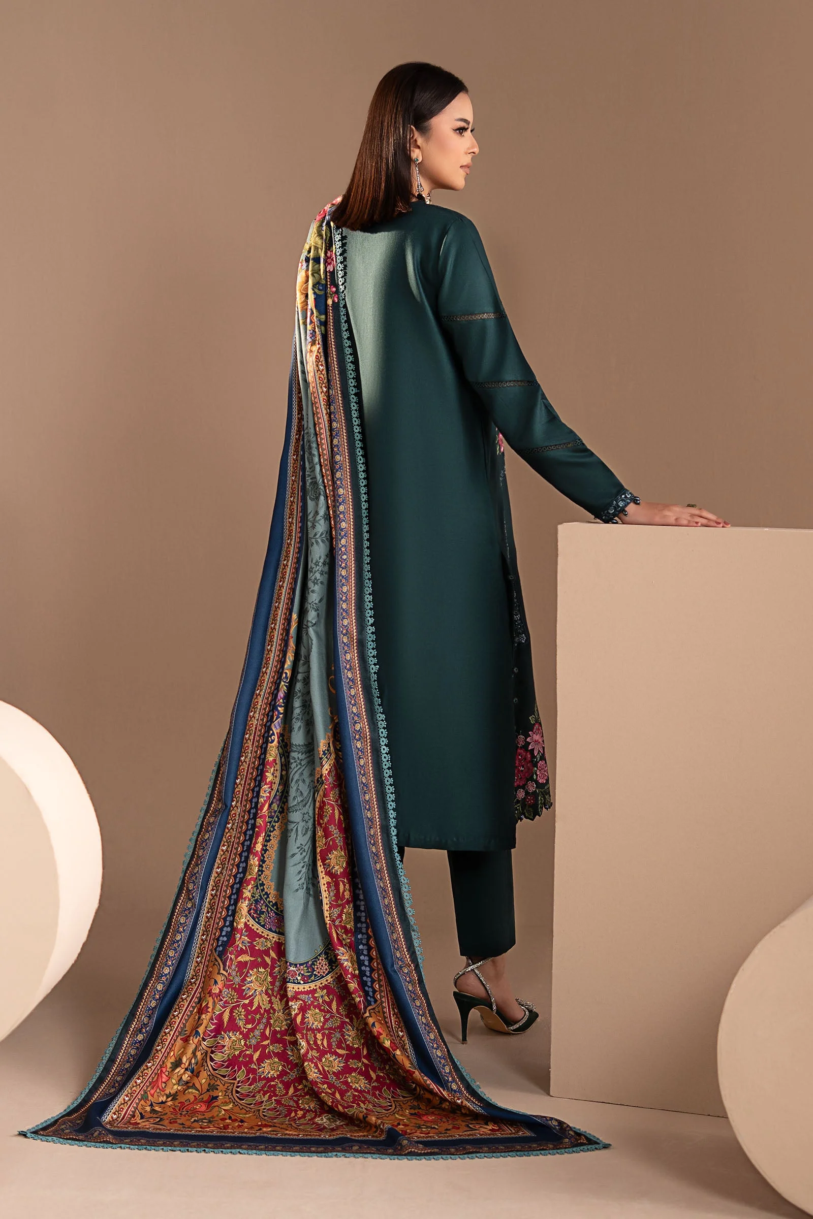 3 Piece Embroidered Twill Linen Suit - Image 9