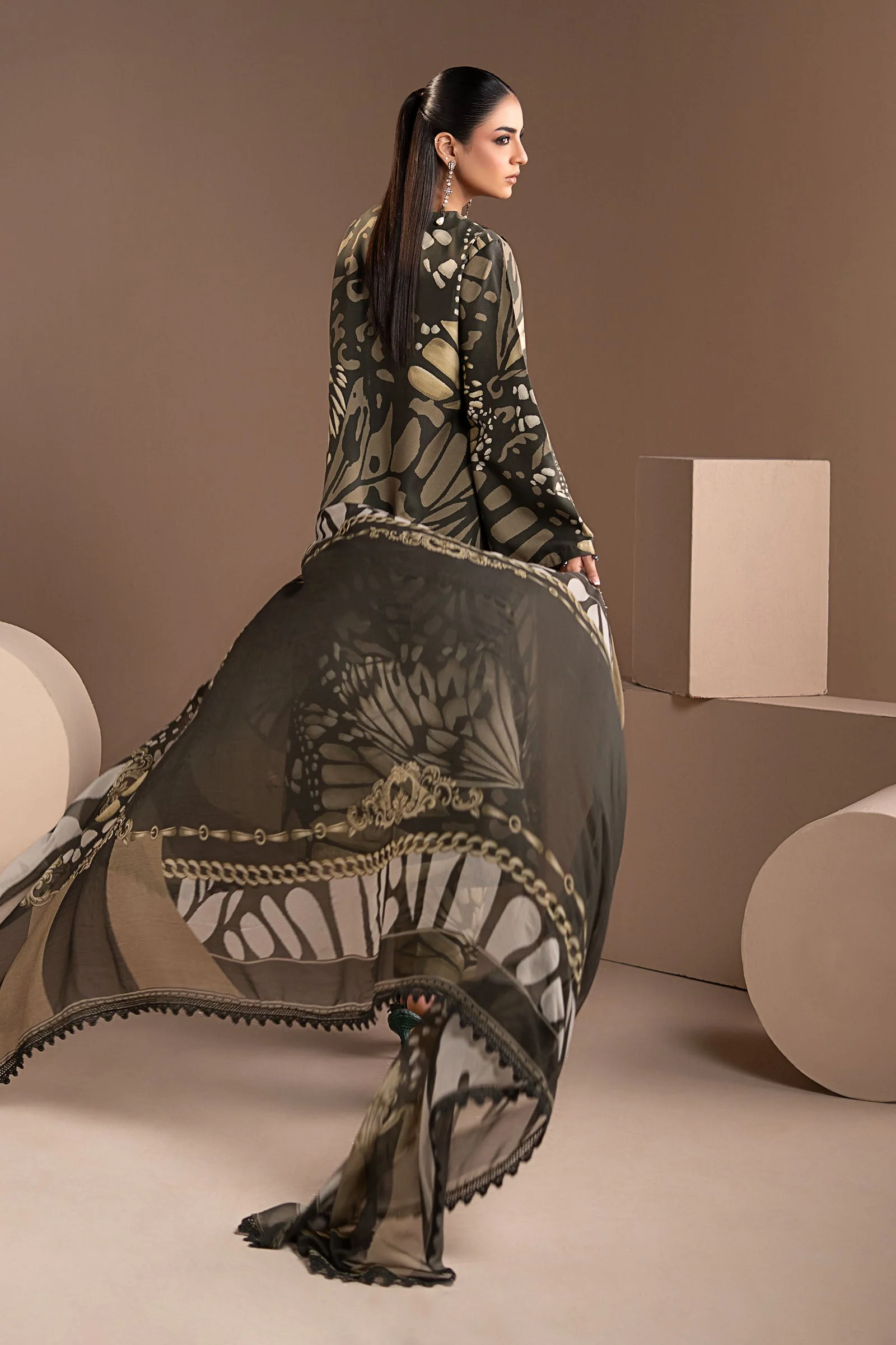 3 Piece Embroidered Linen Suit - Image 6