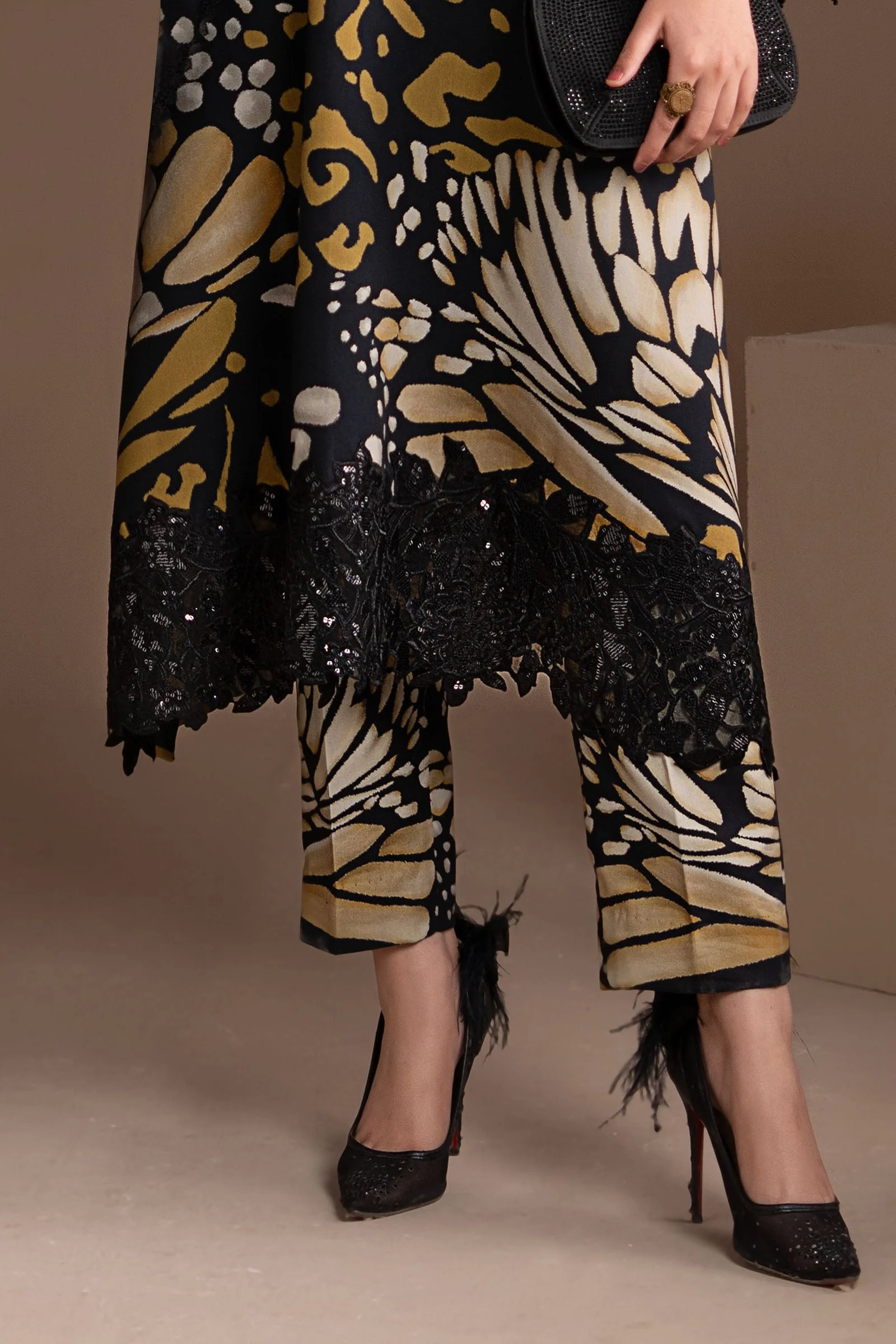 3 Piece Embroidered Linen Suit - Image 5