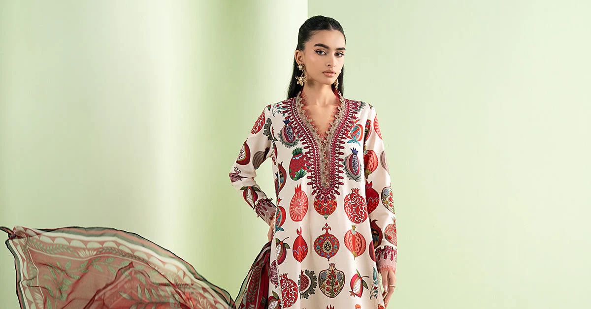 3 Piece Embroidered Lawn Suit - Image 7