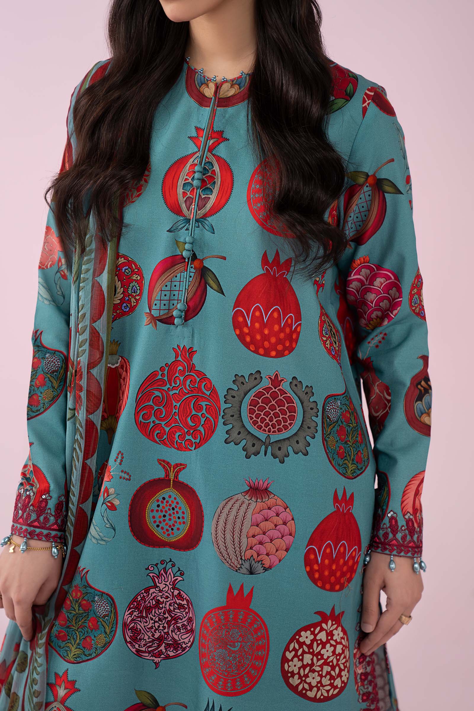 3 Piece Embroidered Lawn Suit - Image 3