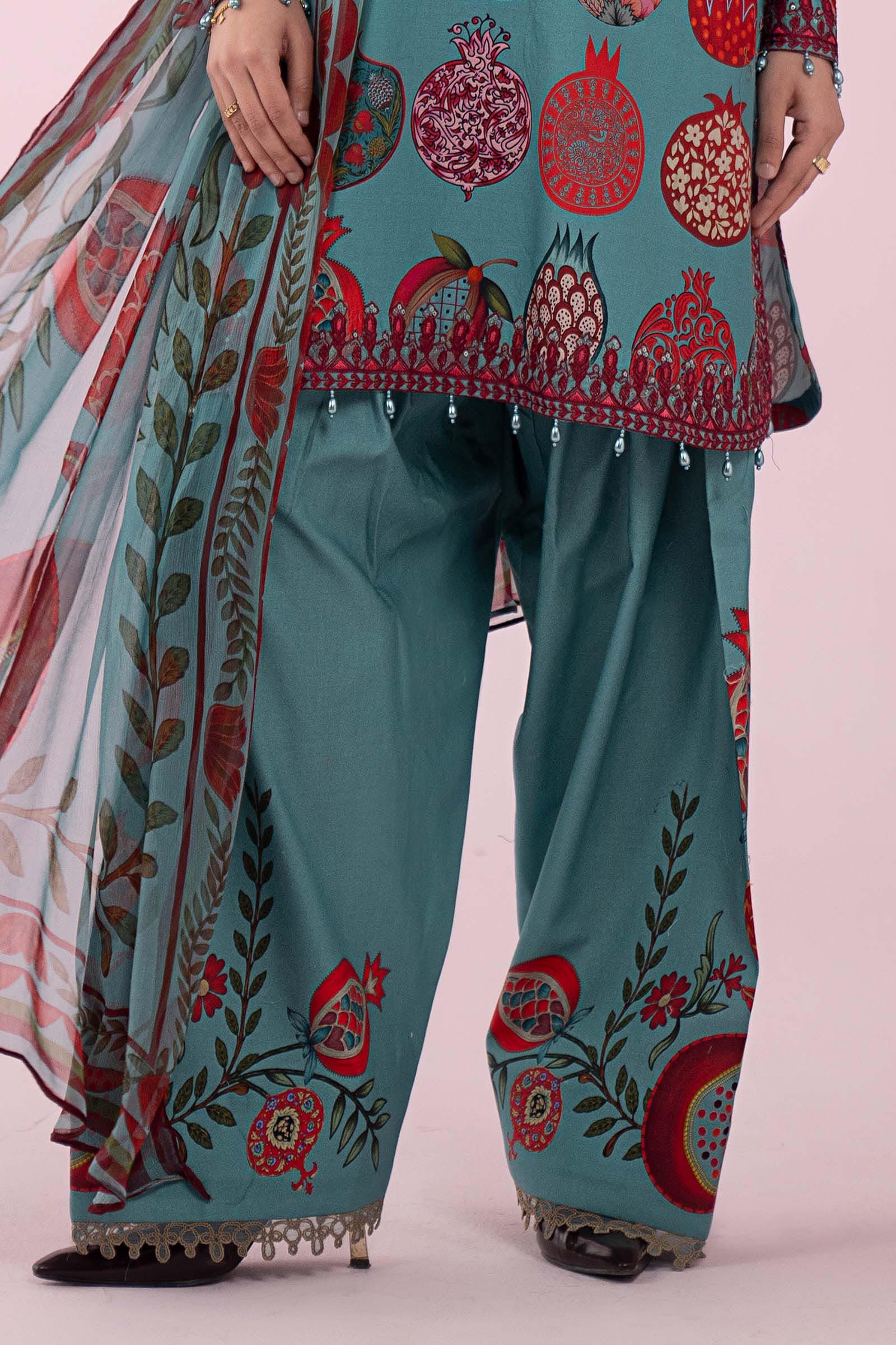 3 Piece Embroidered Lawn Suit - Image 5