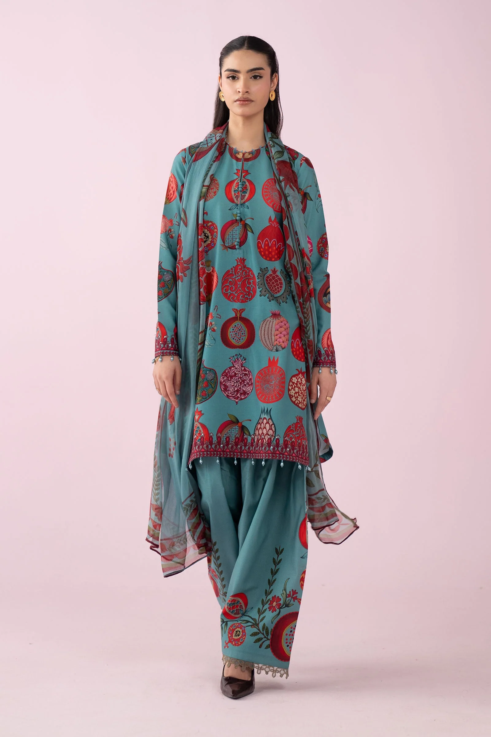 3 Piece Embroidered Lawn Suit - Image 6