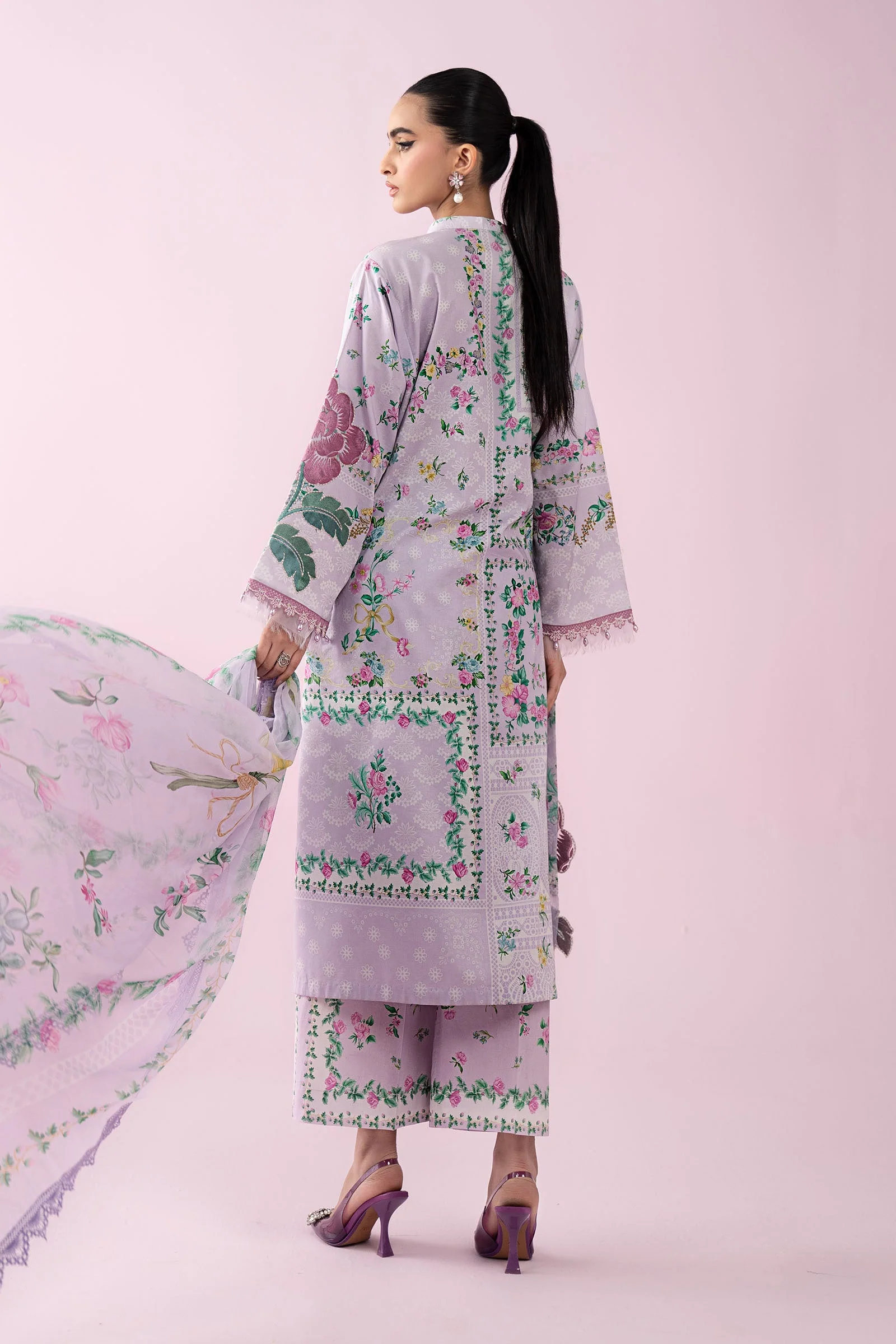 3 Piece Embroidered Lawn Suit - Image 7