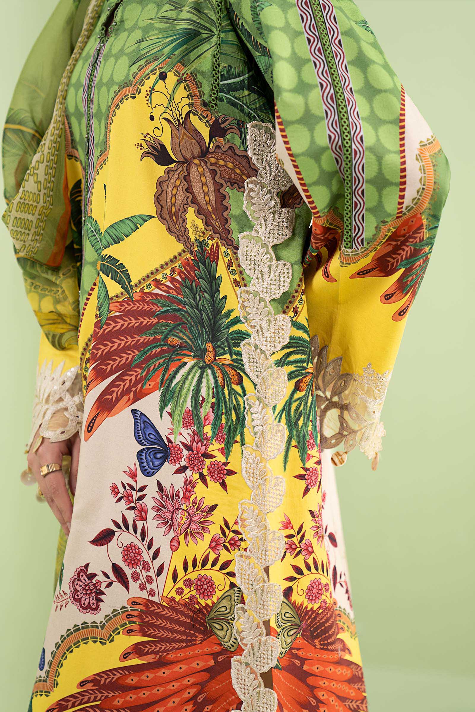 3 Piece Embroidered Lawn Suit - Image 5