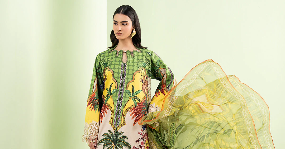3 Piece Embroidered Lawn Suit - Image 9