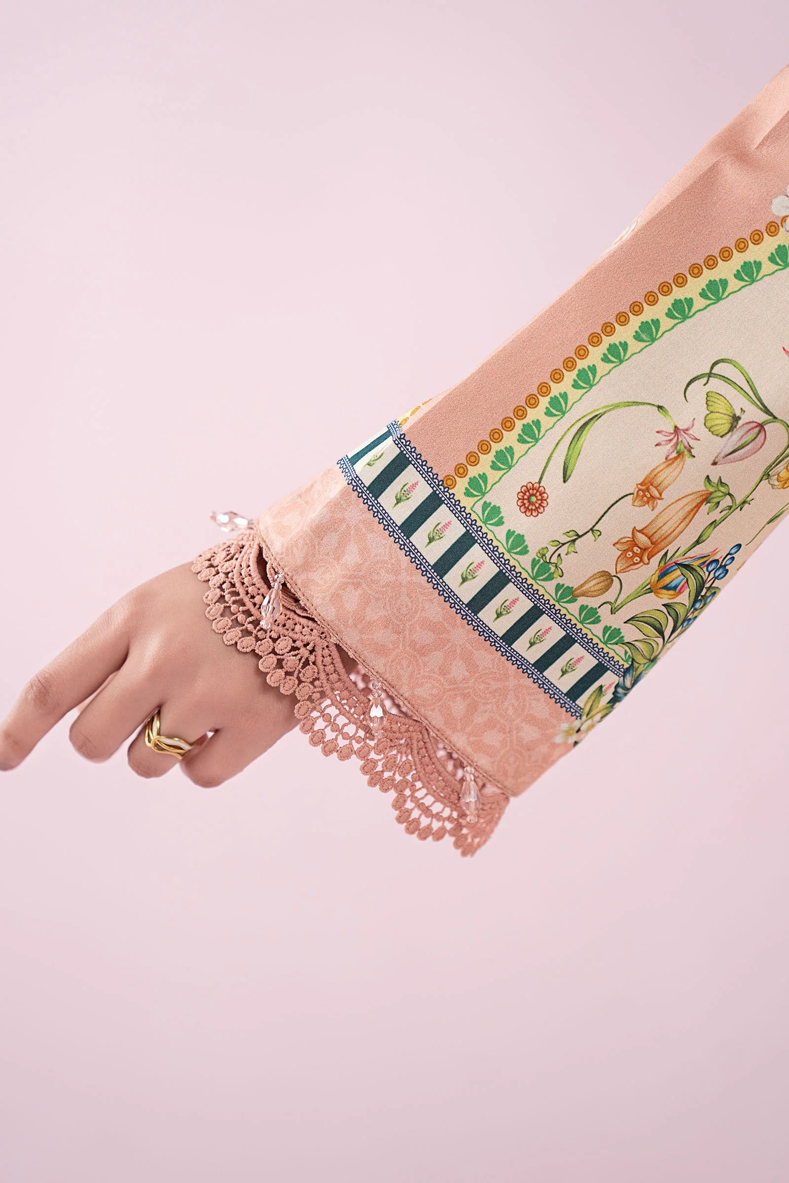 3 Piece Embroidered Lawn Suit - Image 4