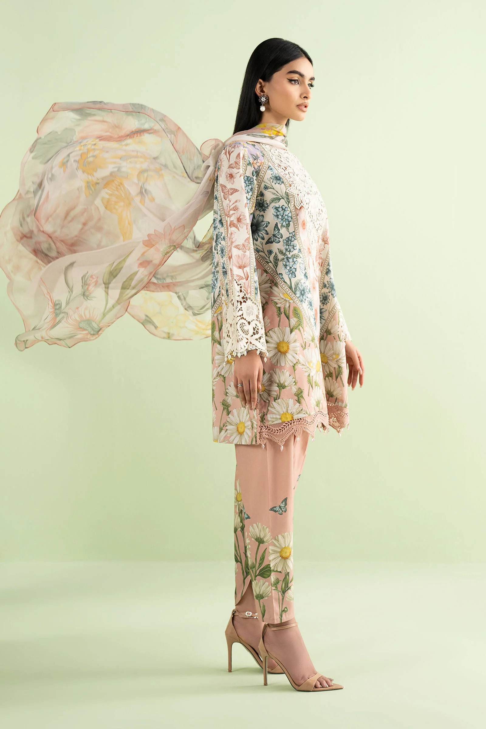 3 Piece Embroidered Lawn Suit - Image 7