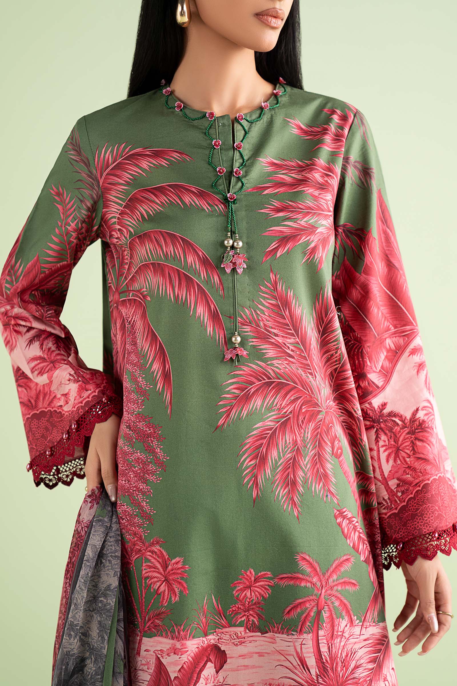 3 Piece Embroidered Lawn Suit - Image 4
