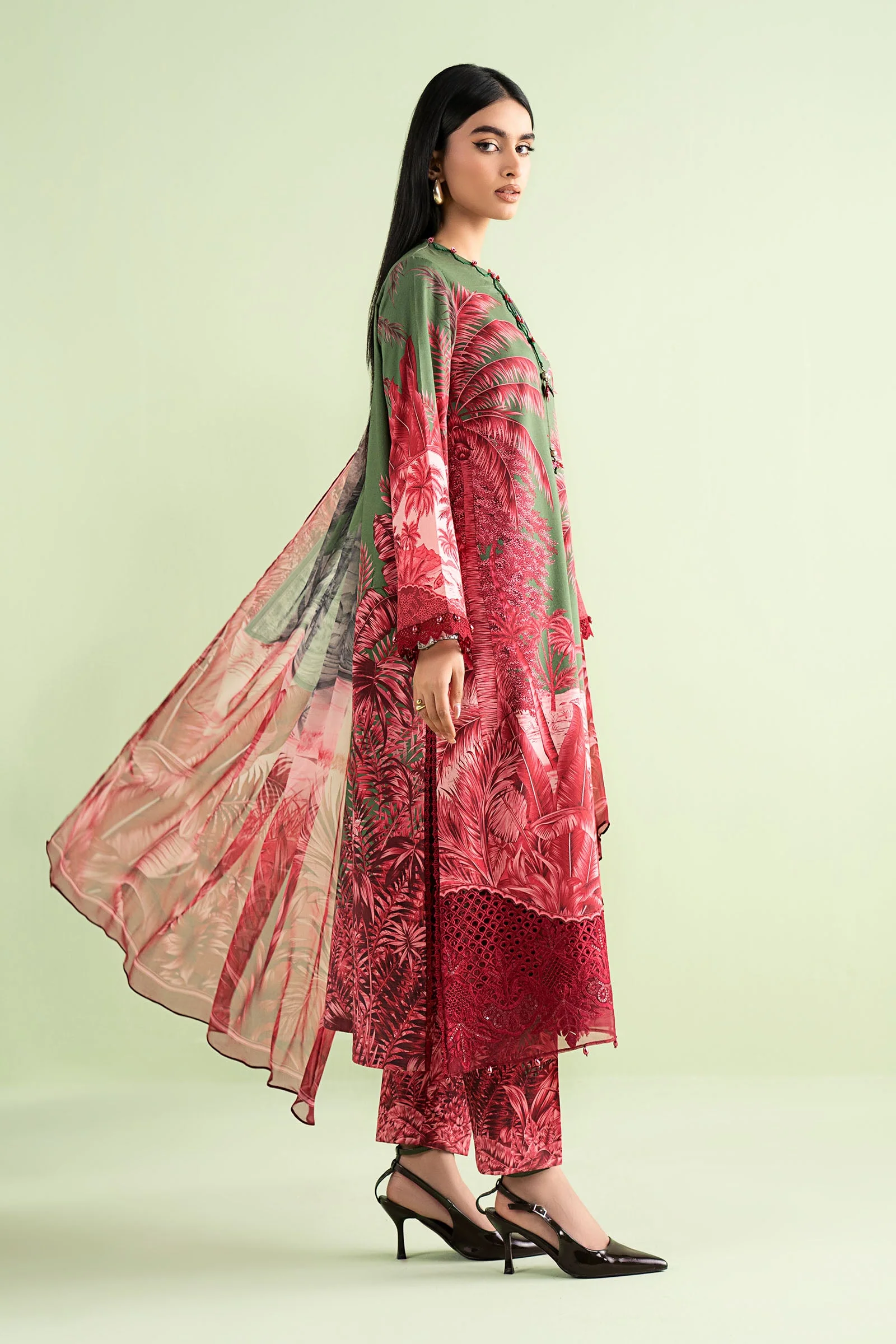 3 Piece Embroidered Lawn Suit - Image 7
