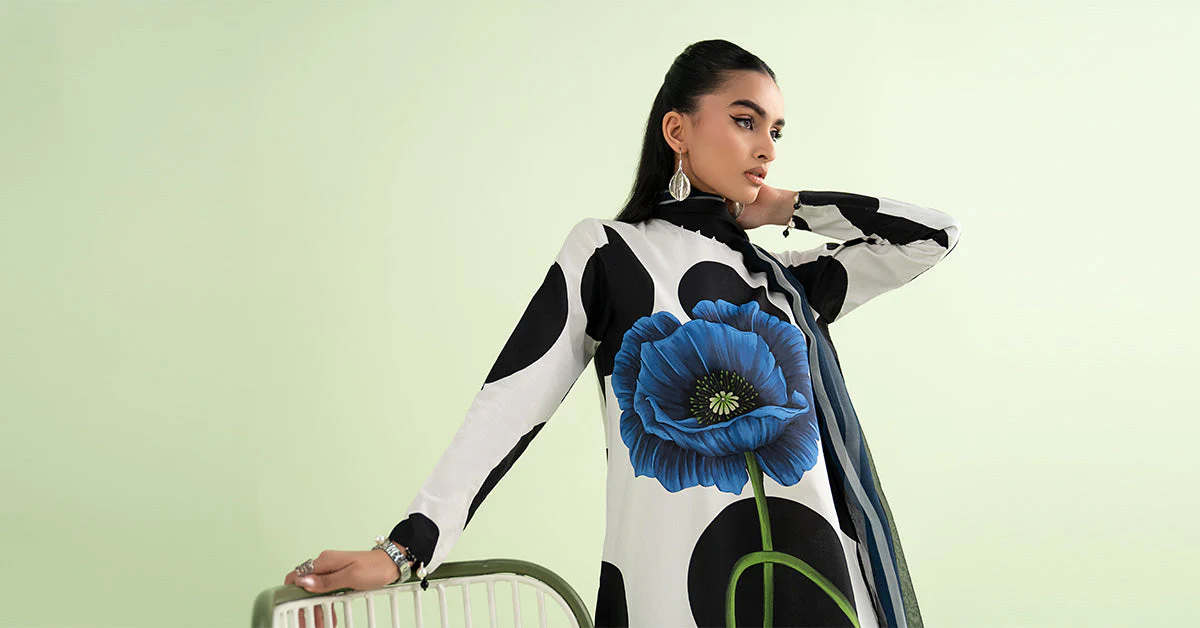 3 Piece Embroidered Lawn Suit - Image 8