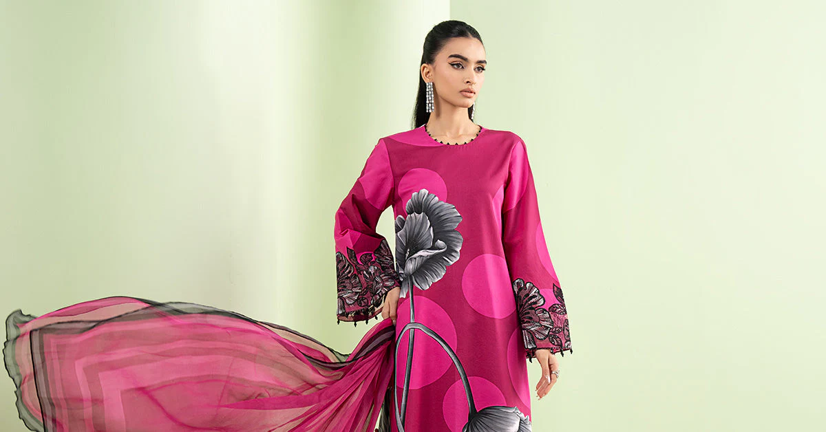 3 Piece Embroidered Lawn Suit - Image 8