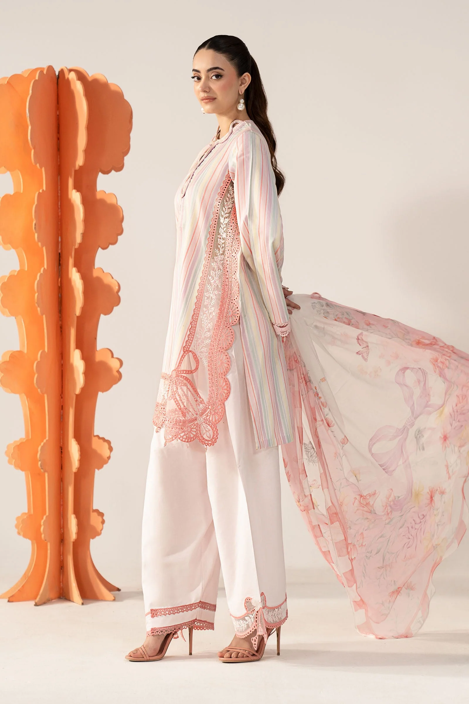 3 Piece Embroidered Jacquard Suit - Image 8