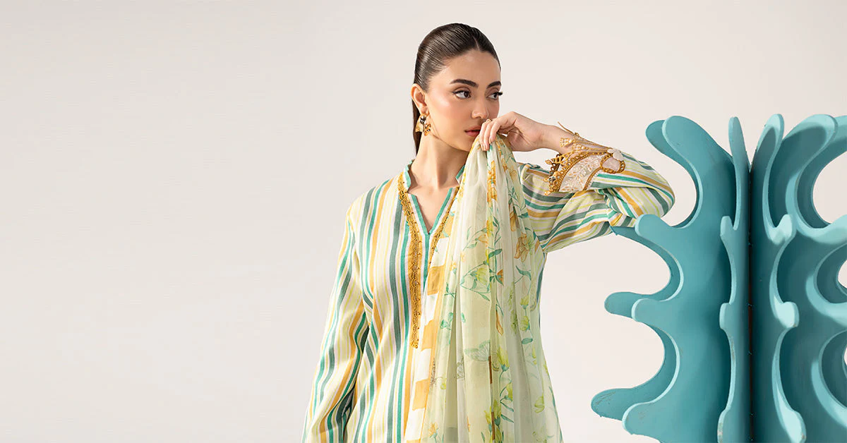 3 Piece Embroidered Jacquard Suit - Image 8