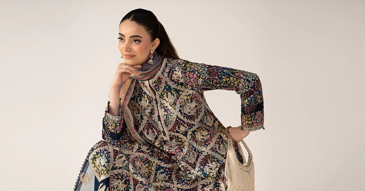 3 Piece Embroidered Lawn Suit - Image 10