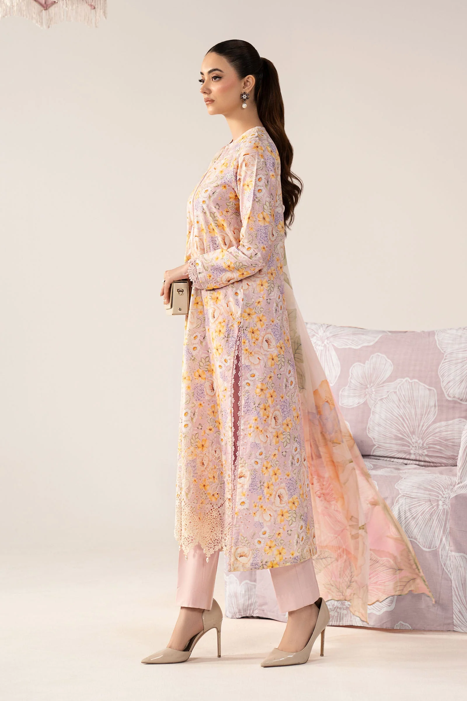 3 Piece Embroidered Lawn Suit - Image 4